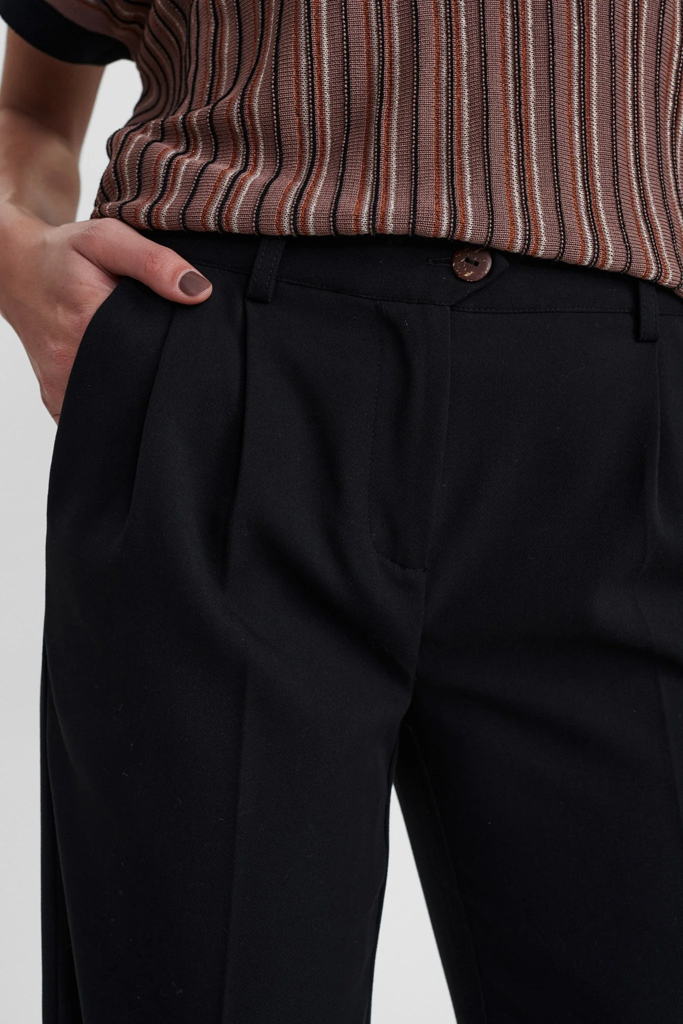 NUABBELEA PANT - Caviar - Image 4