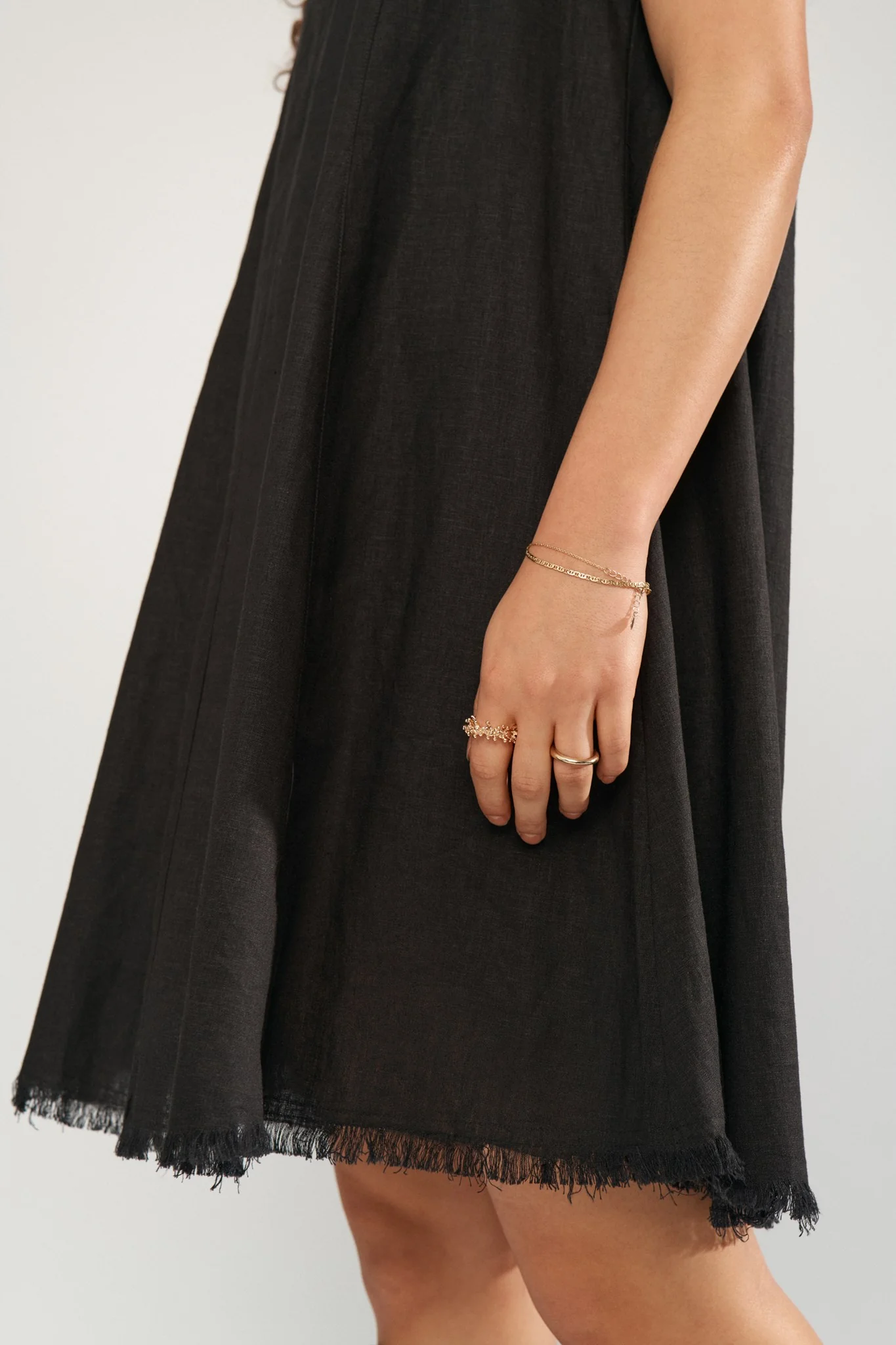 NUALANI SHORT DRESS - Caviar - Image 5