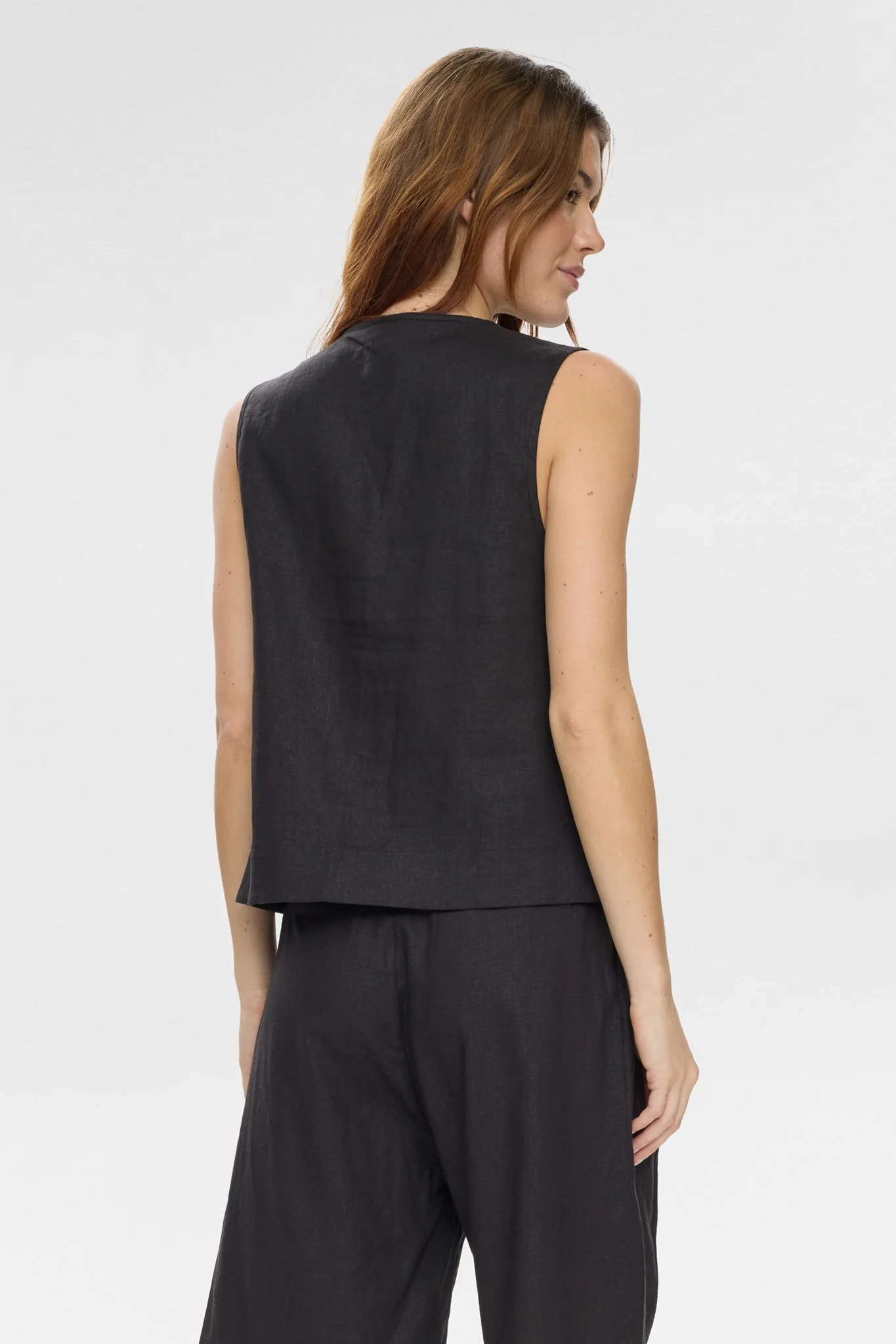 NUALANI VEST - Caviar - Image 2