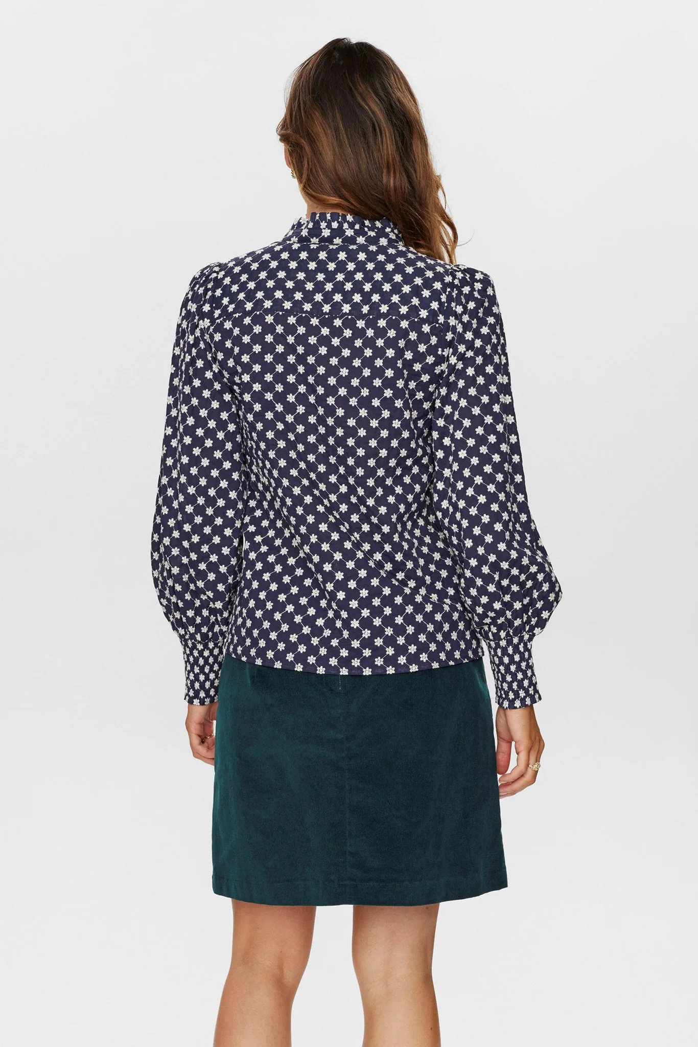 NUALBI SHIRT - Caviar - Image 2
