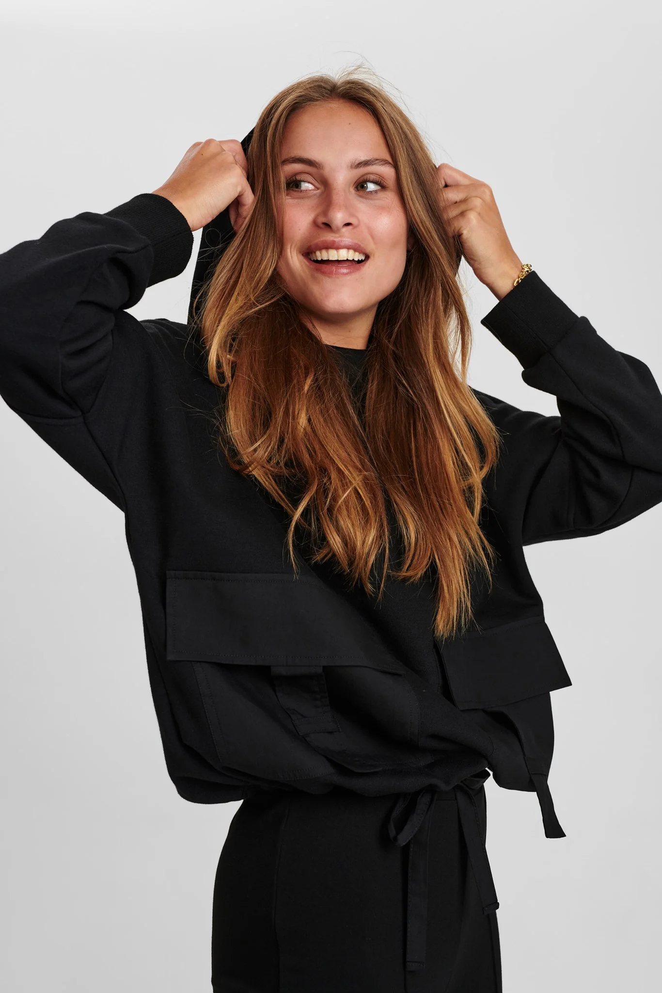 NUALETI SWEAT - Caviar - Image 7