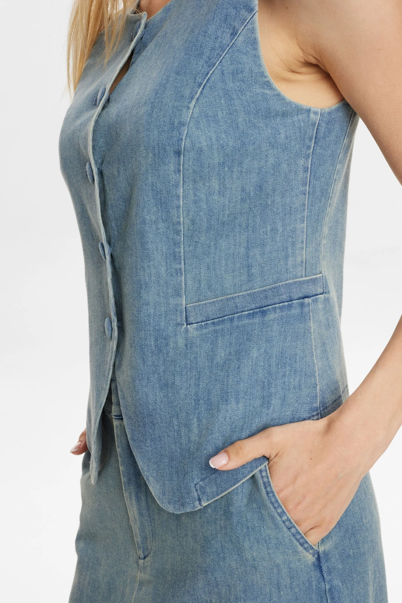 NUALETTA - VEST - Med. Blue Washed Denim - Image 5