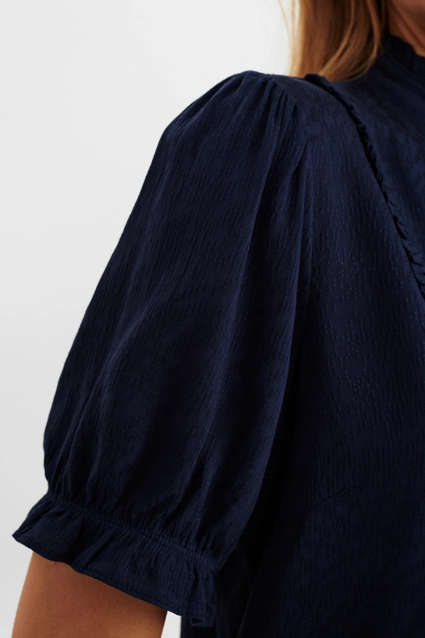 NUALMA SS BLOUSE - Dark Sapphire - Image 5