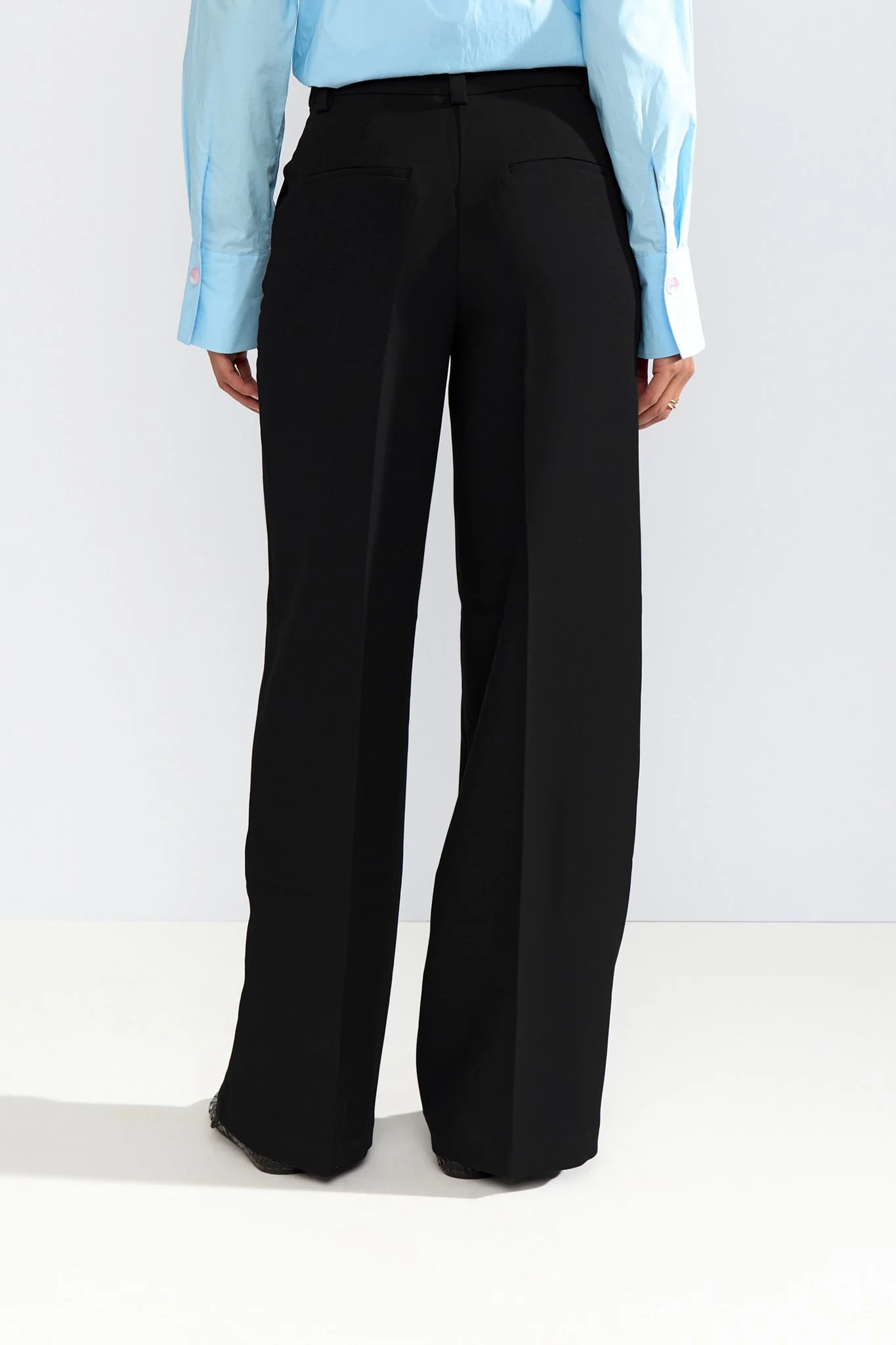 NUALMUT PANTS - Caviar - Image 2
