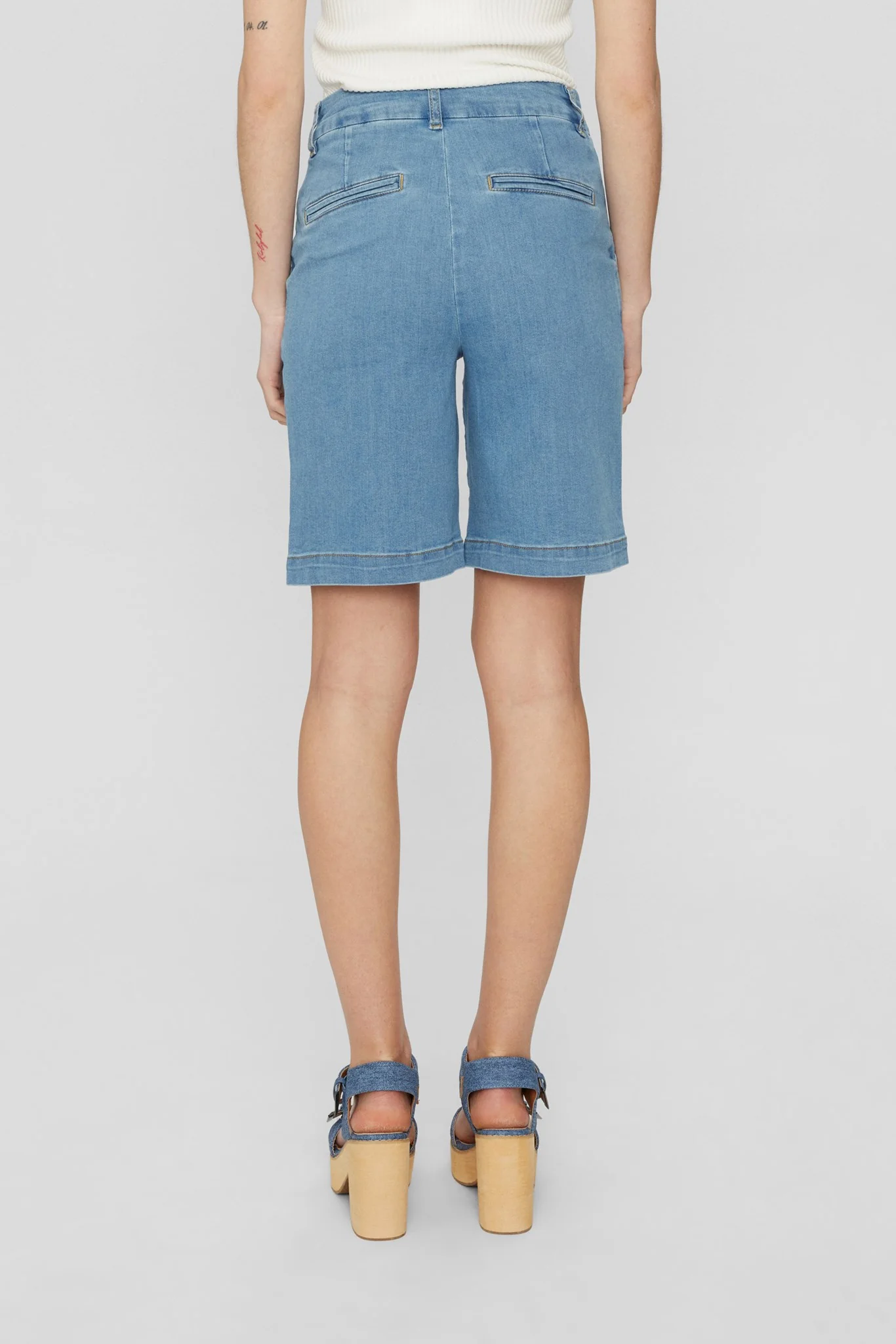 NUAMBER SHORTS - LIGHT BLUE - Light Blue Denim - Image 2