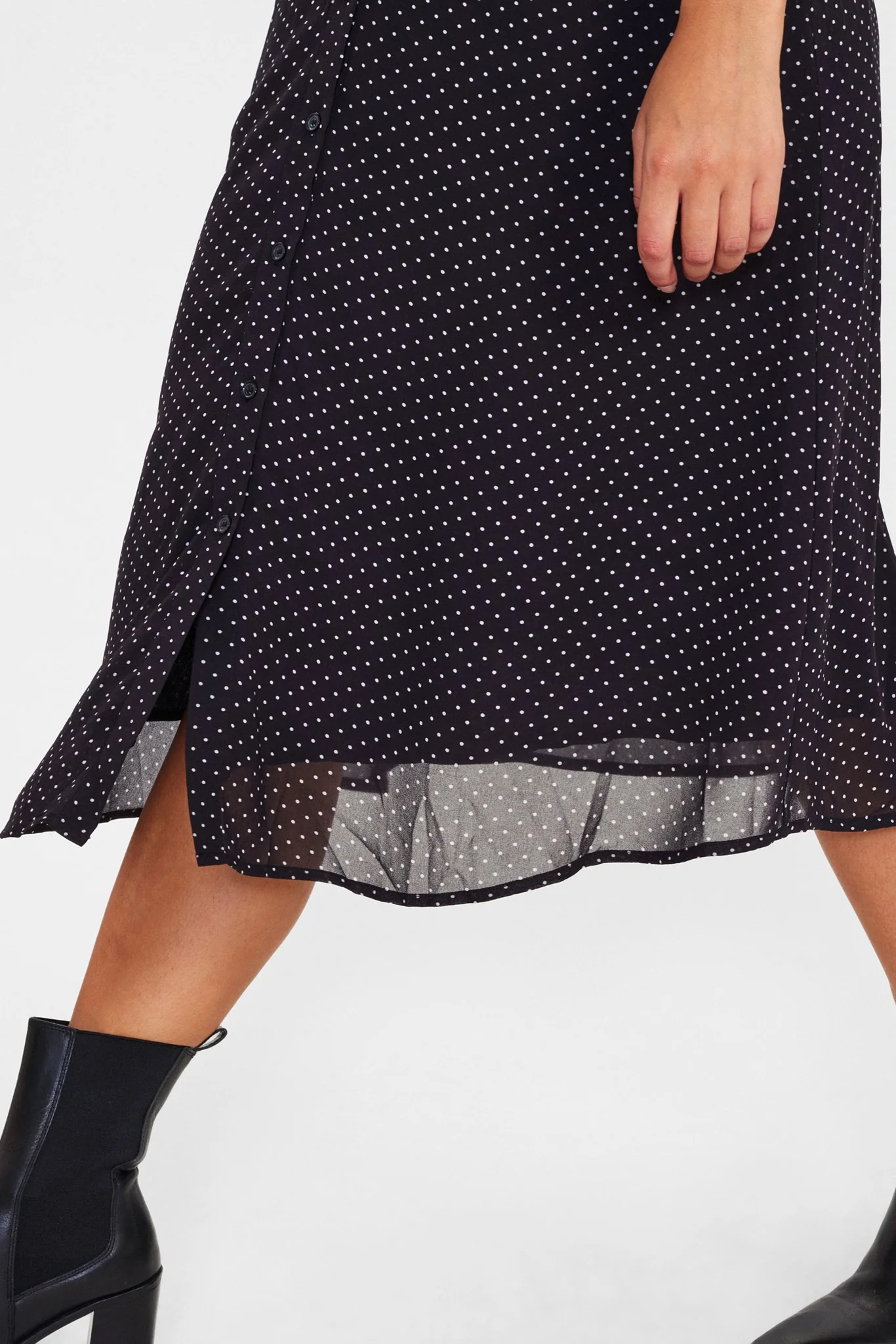 NUAMILIA DRESS - Caviar - Image 5
