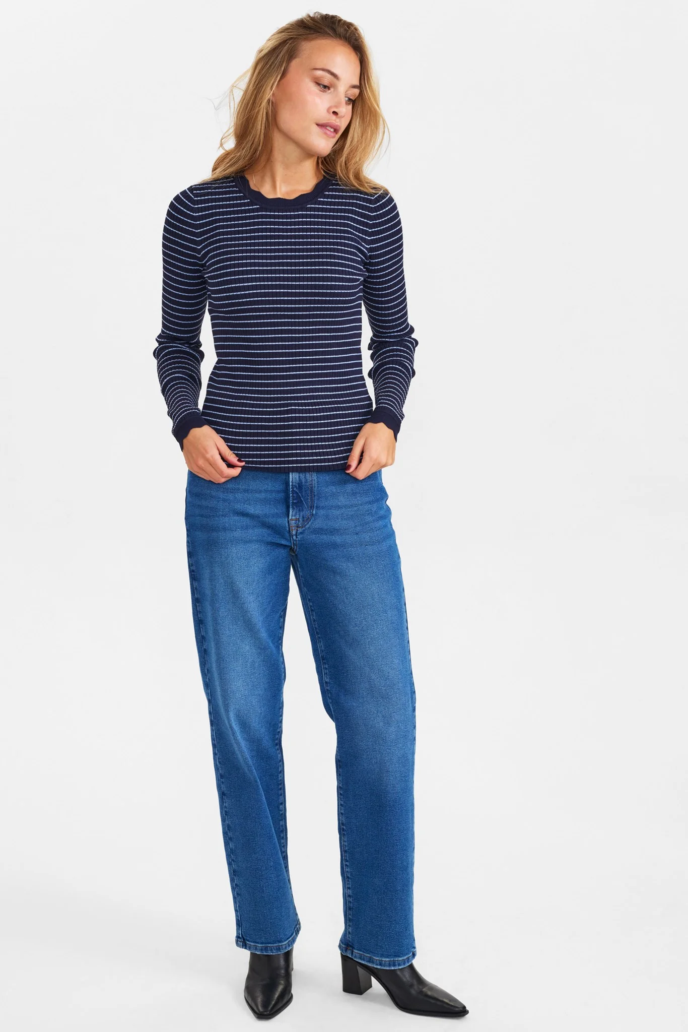 NUANKIE PULLOVER - Dark Sapphire - Image 3