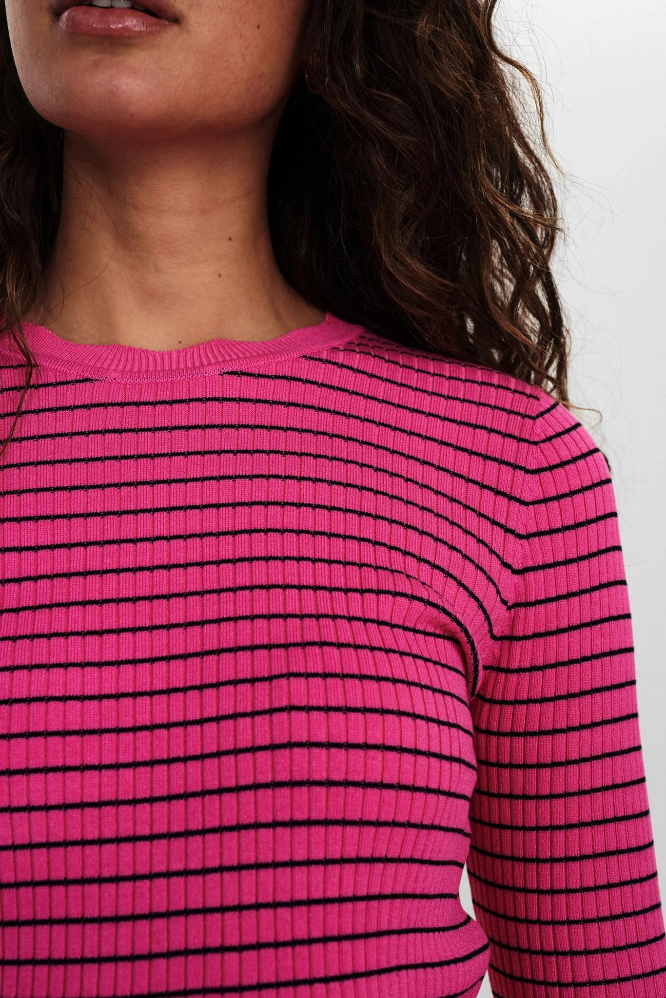 NUANKIE PULLOVER - Strawberry Moon - Image 4