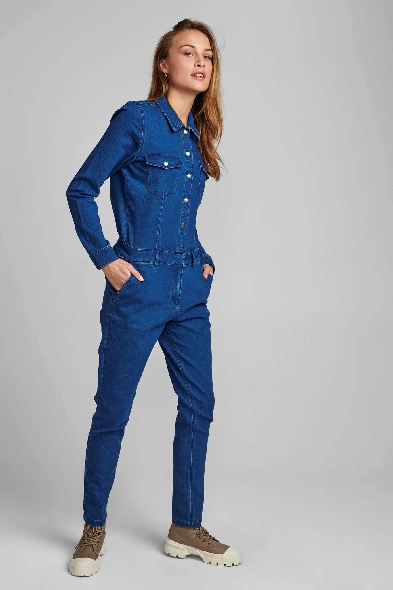 NUANZAC CAIRO BOILERSUIT - Medium Blue Denim - Image 3