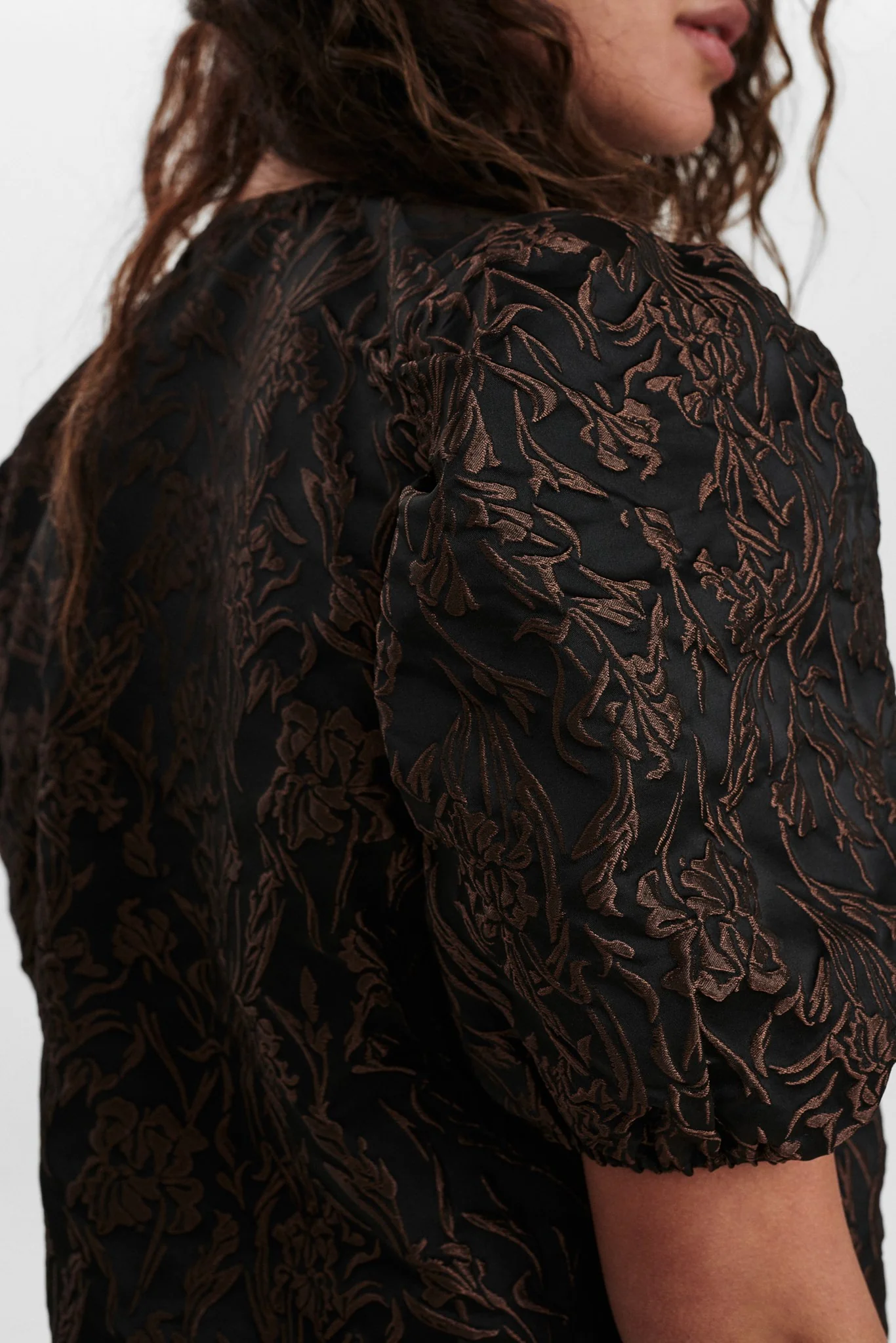 NUARABELLA BLOUSE - Chicory Coffee - Image 4
