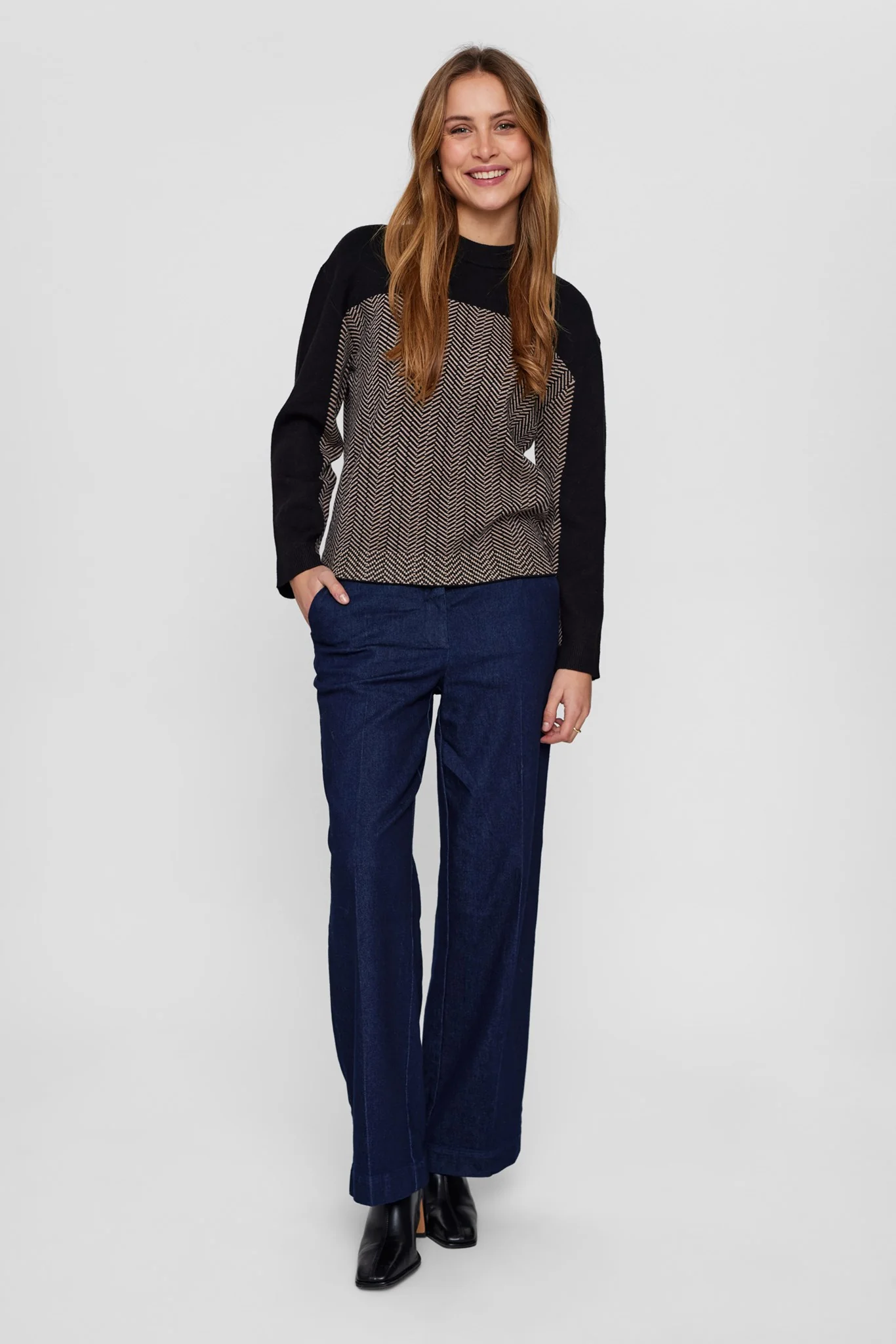 NUARENI PULLOVER - Caviar - Image 3