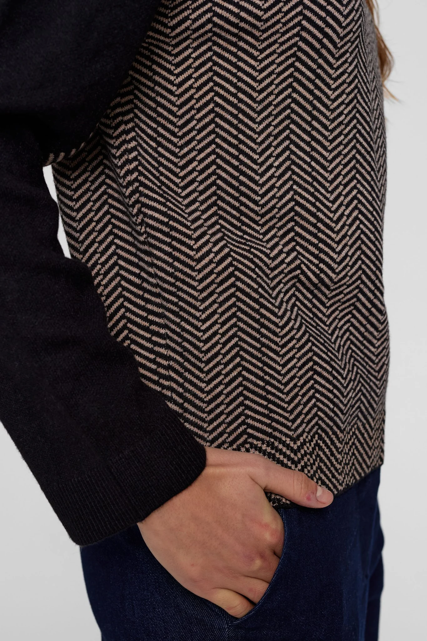 NUARENI PULLOVER - Caviar - Image 5