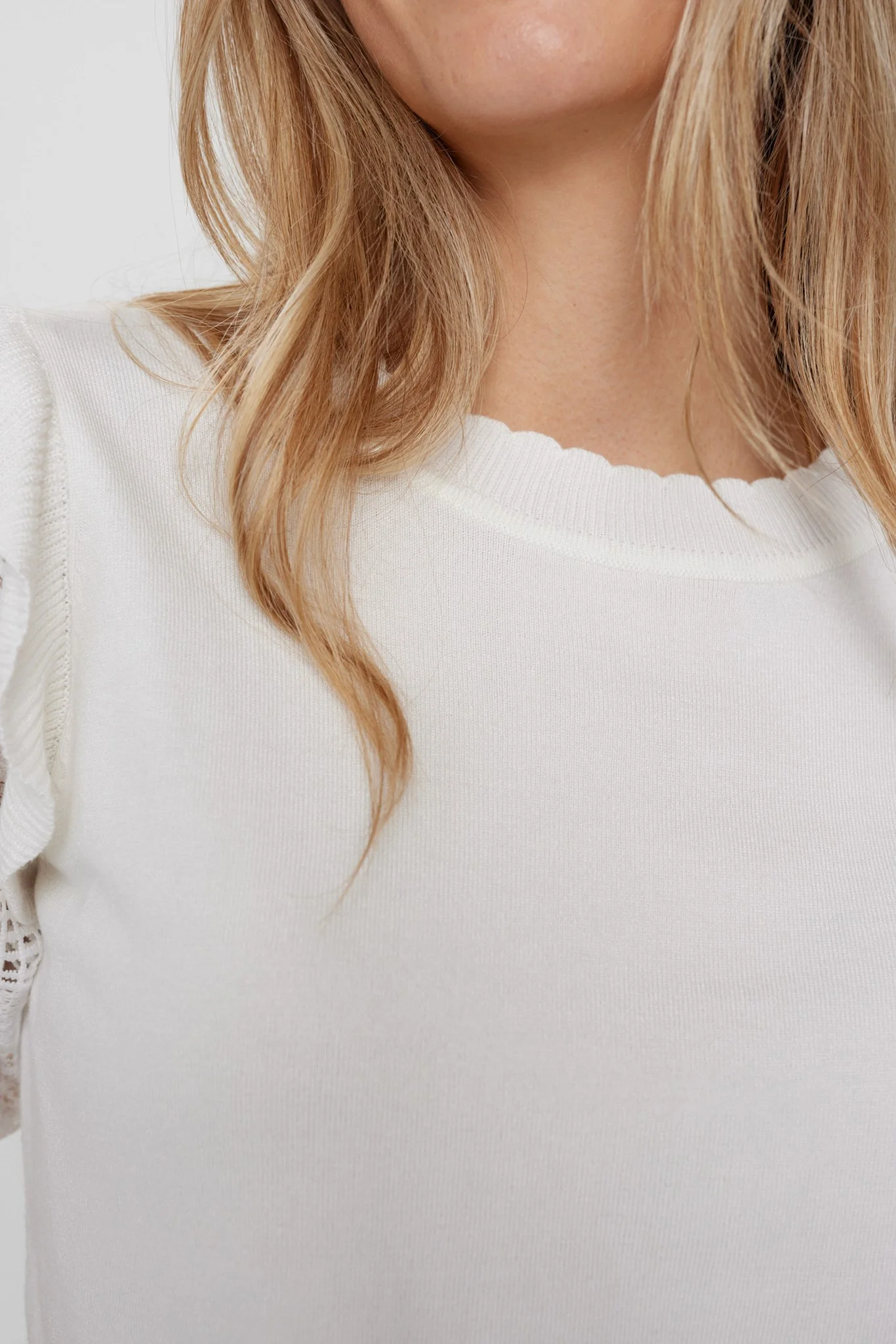 NUARIANA SS PULLOVER  - Cloud Dancer - Image 4
