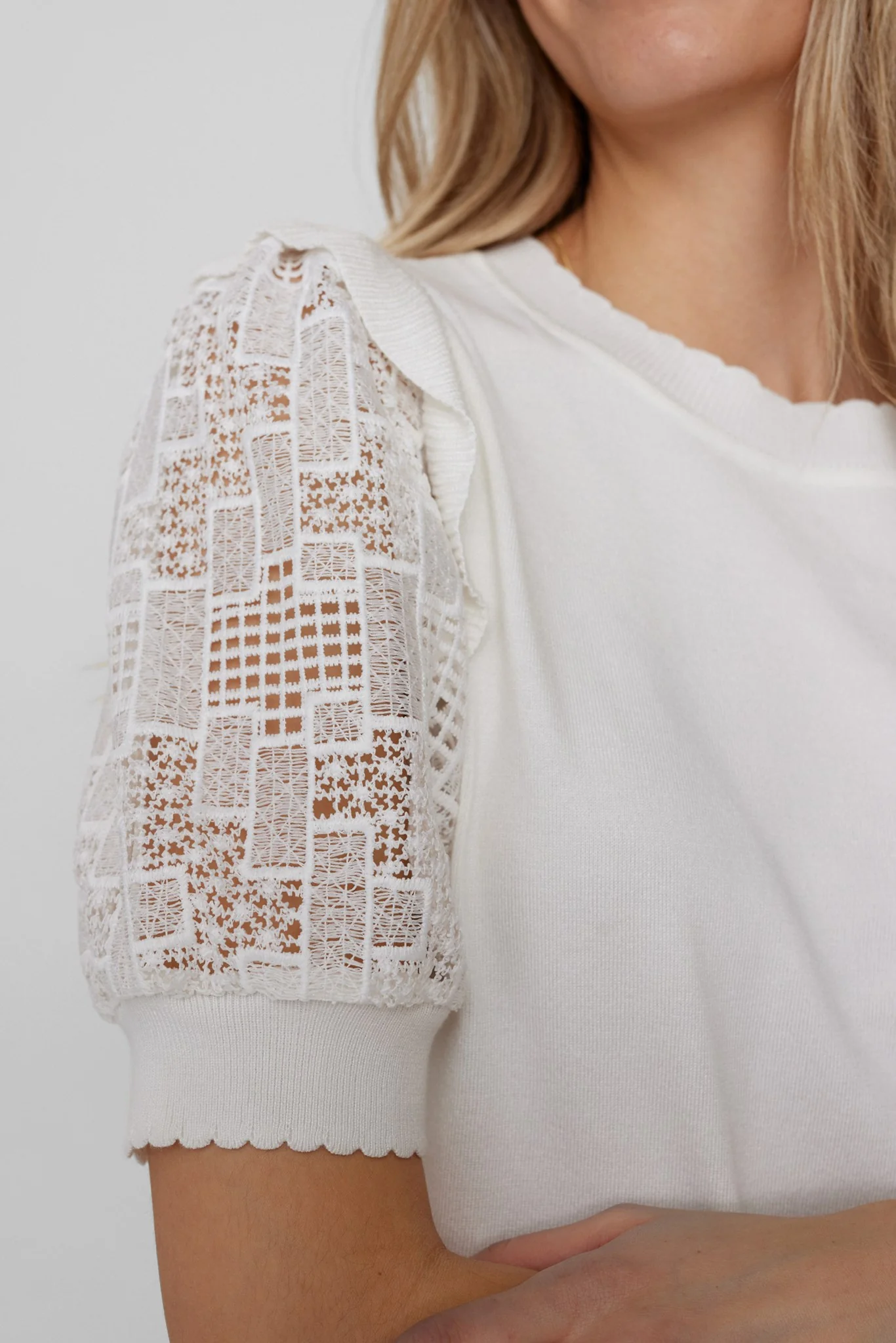 NUARIANA SS PULLOVER  - Cloud Dancer - Image 5