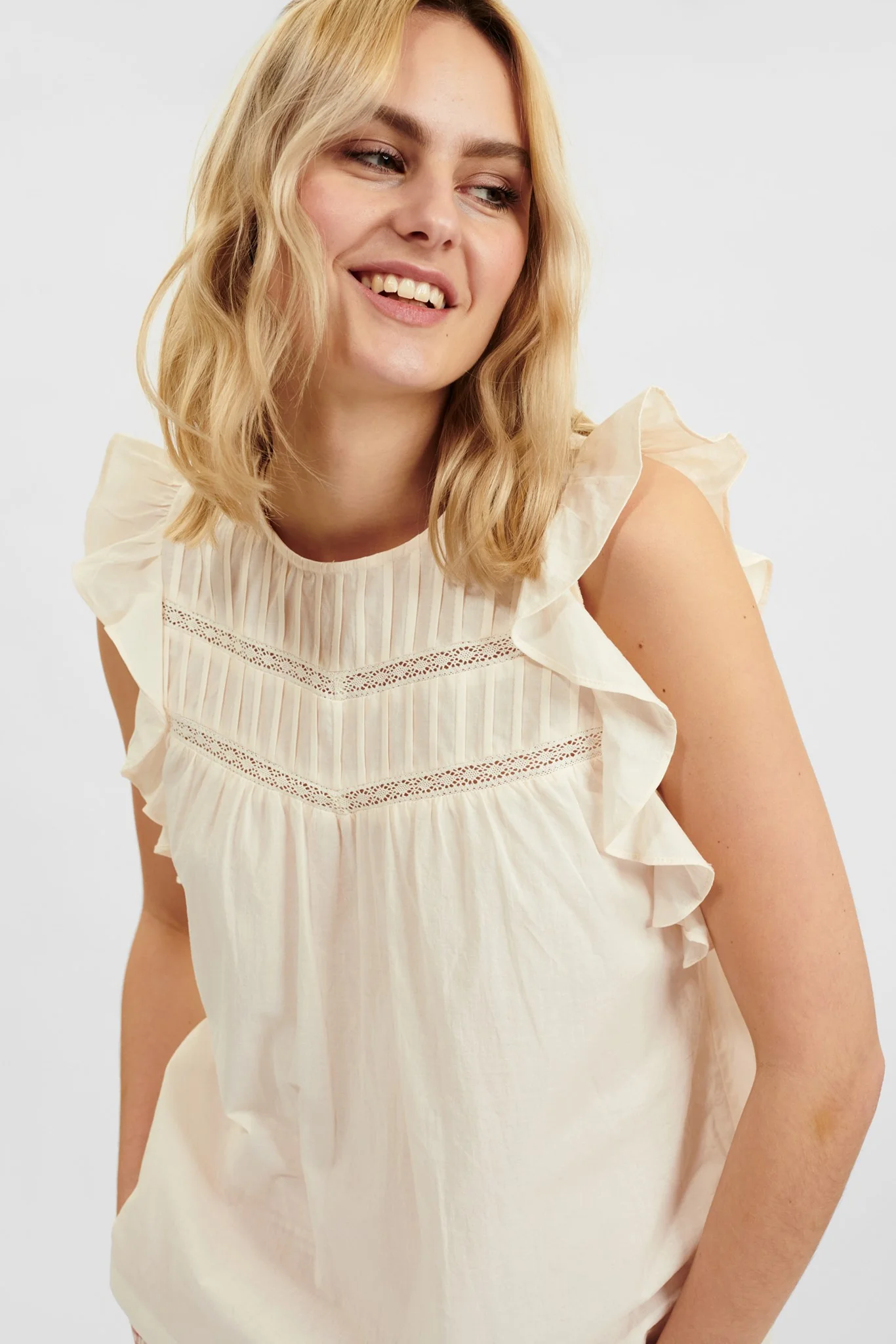 NUARISE SS BLOUSE - Cloud Dancer - Image 6