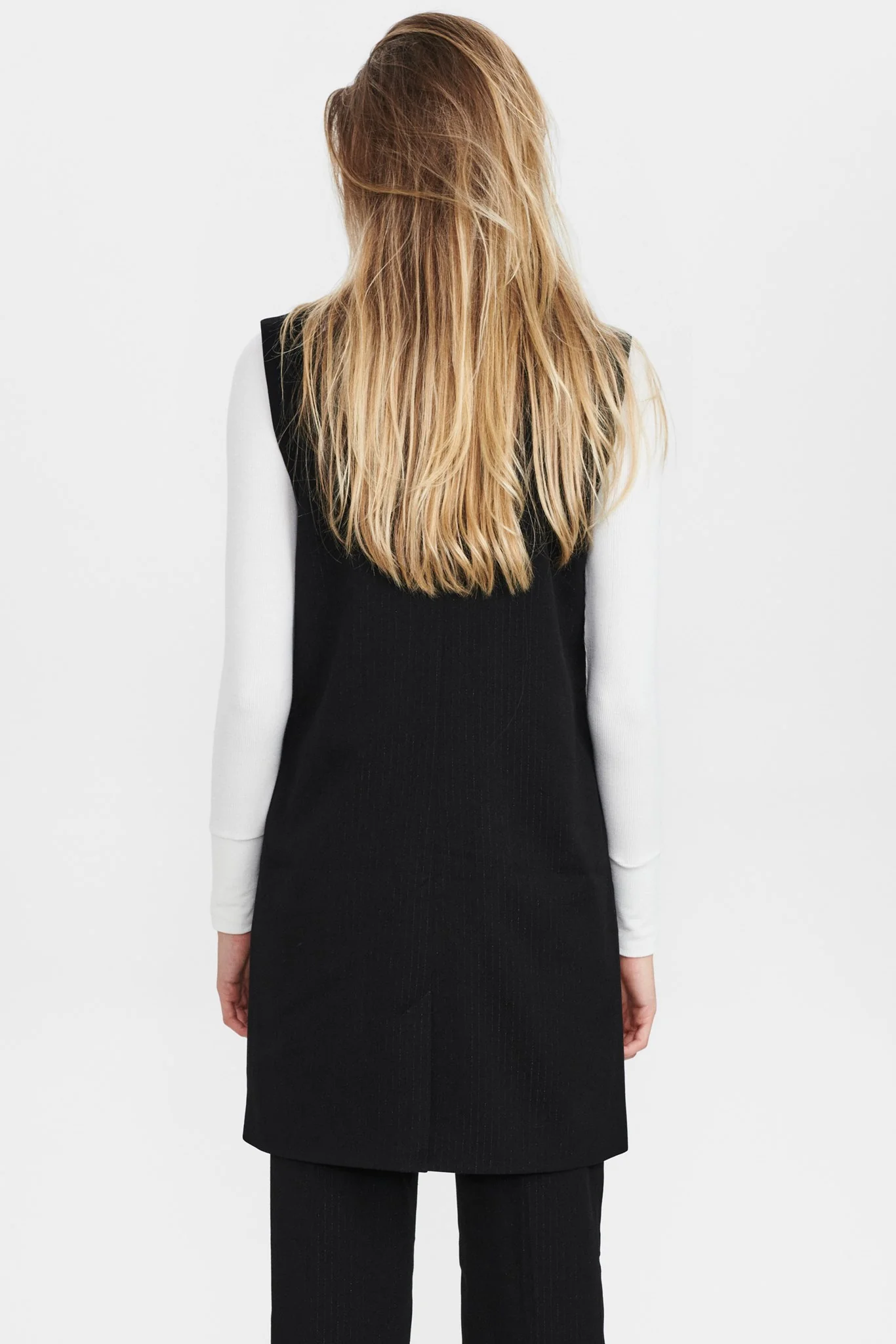 NUASRA WAISTCOAT - Caviar - Image 2