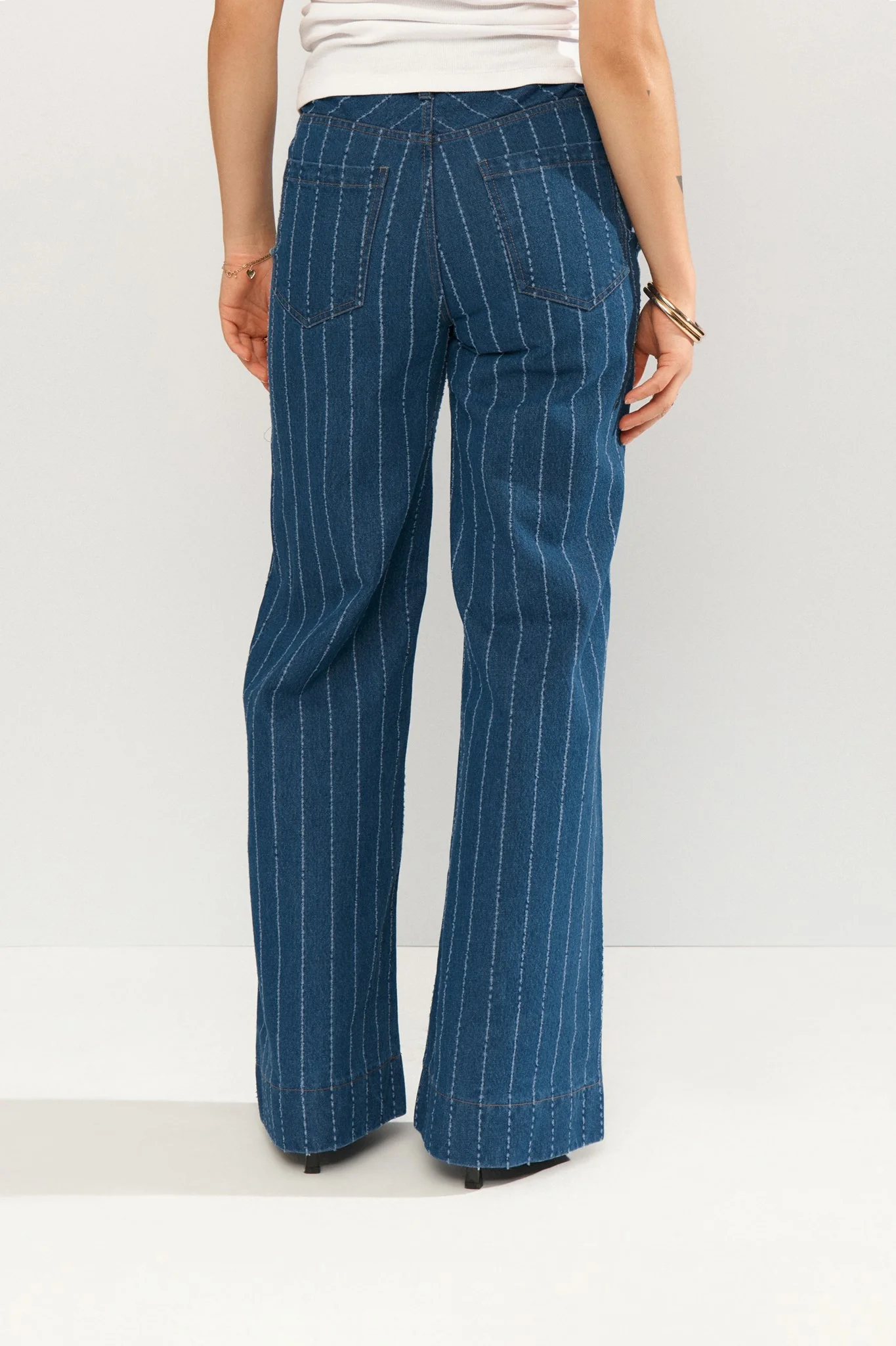 NUATLANTA HIGH RISE JEANS - Medium Blue Denim - Image 3
