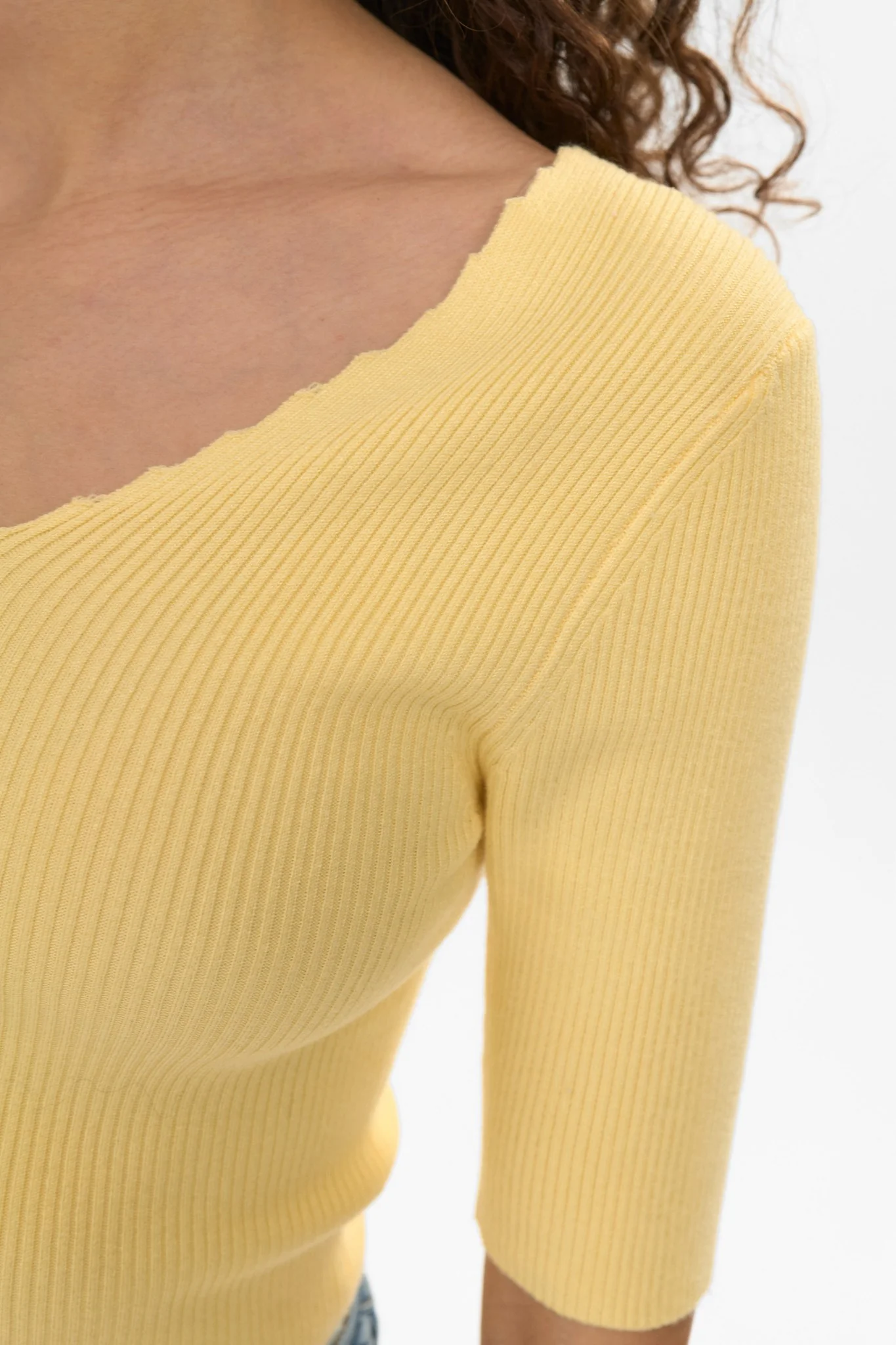NUAYELET SS PULLOVER CROPPED - Golden Haze - Image 4