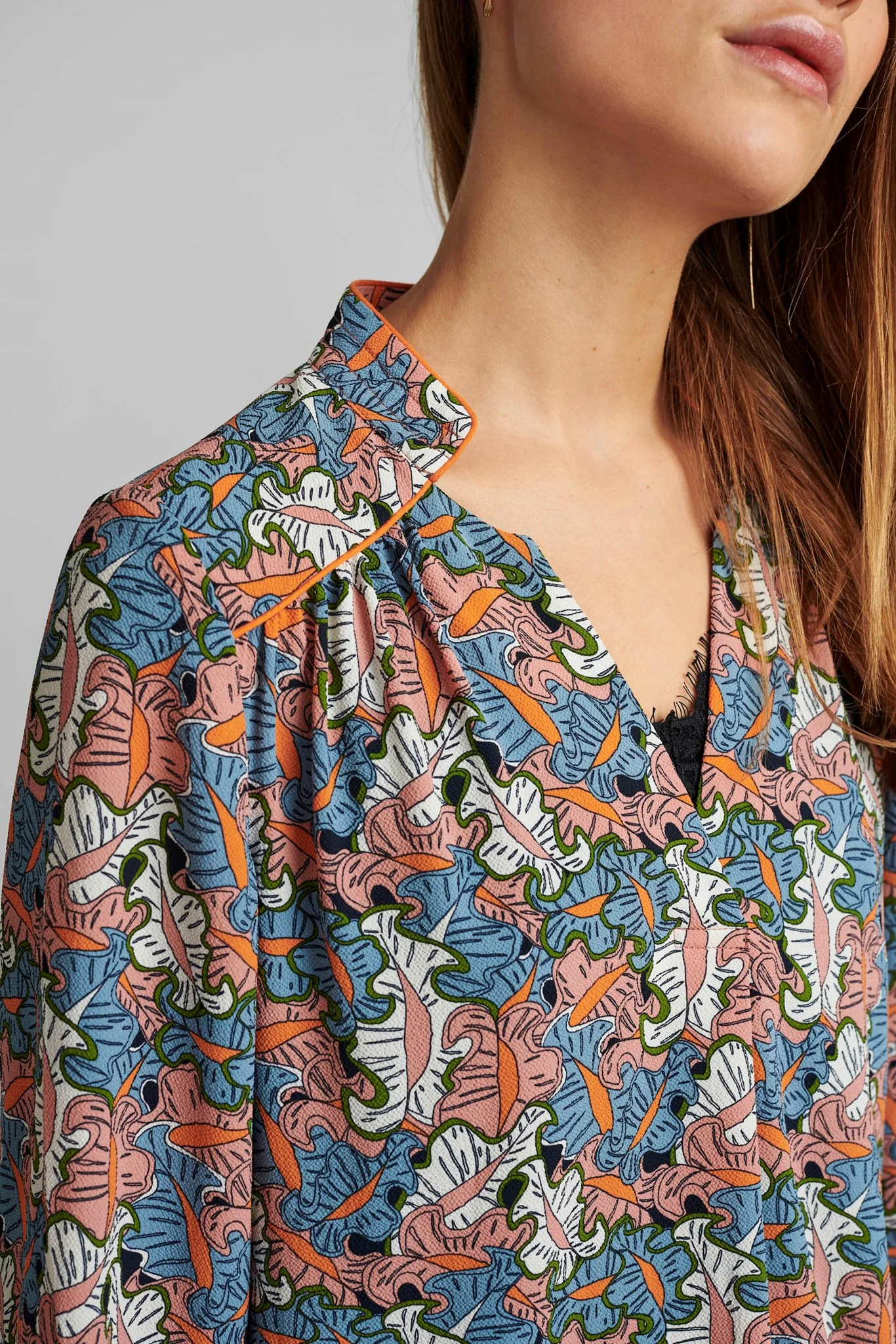 NUBEGONIA BLOUSE - Calla Green - Image 4