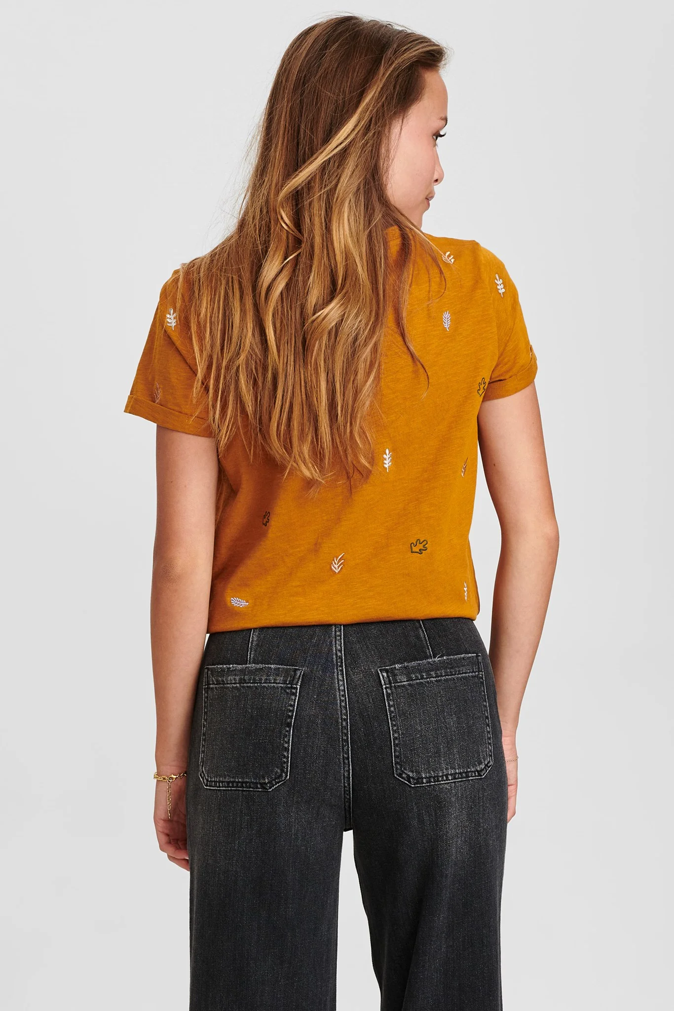 NUBELISE TEE - Cathay Spice - Image 2