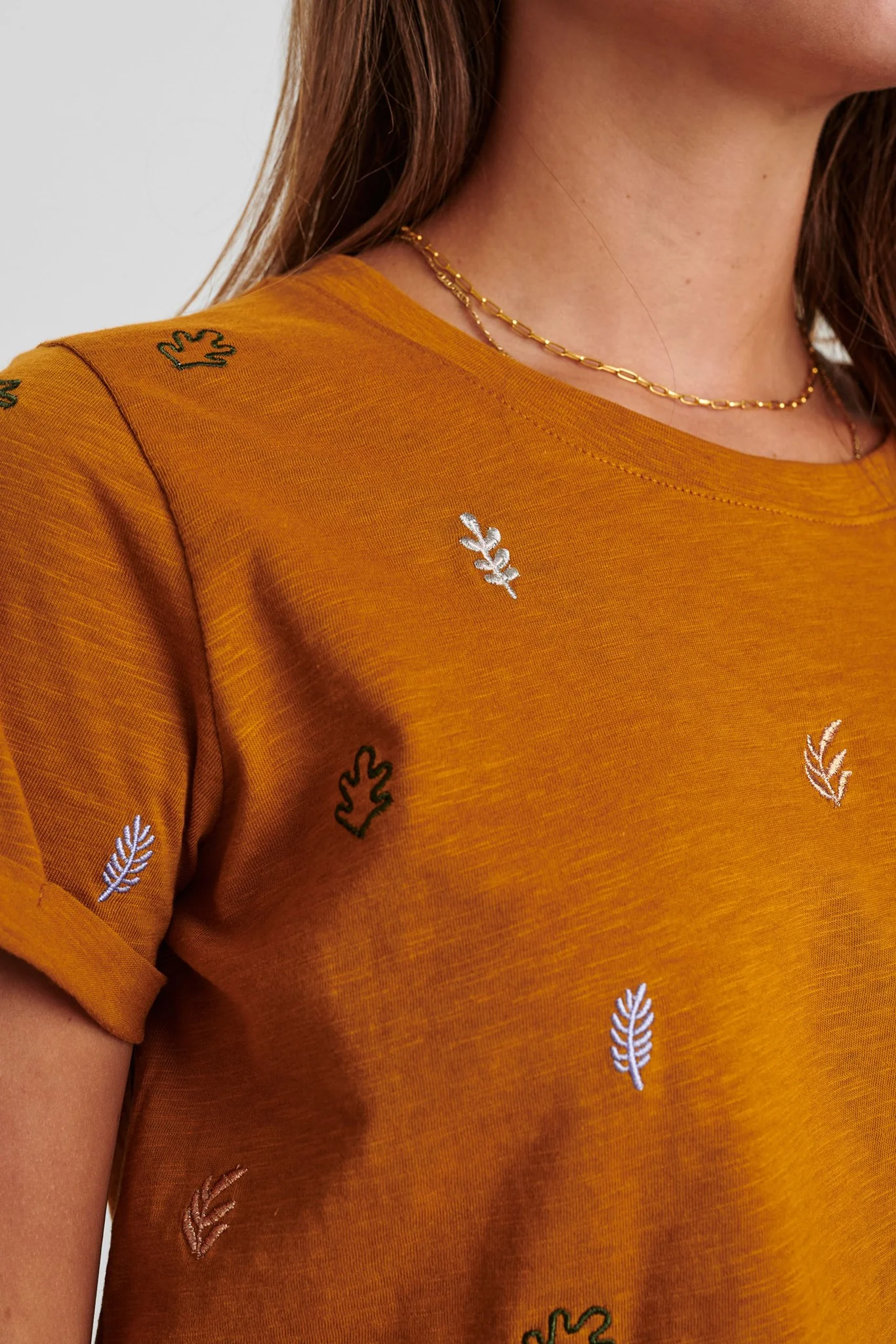 NUBELISE TEE - Cathay Spice - Image 4