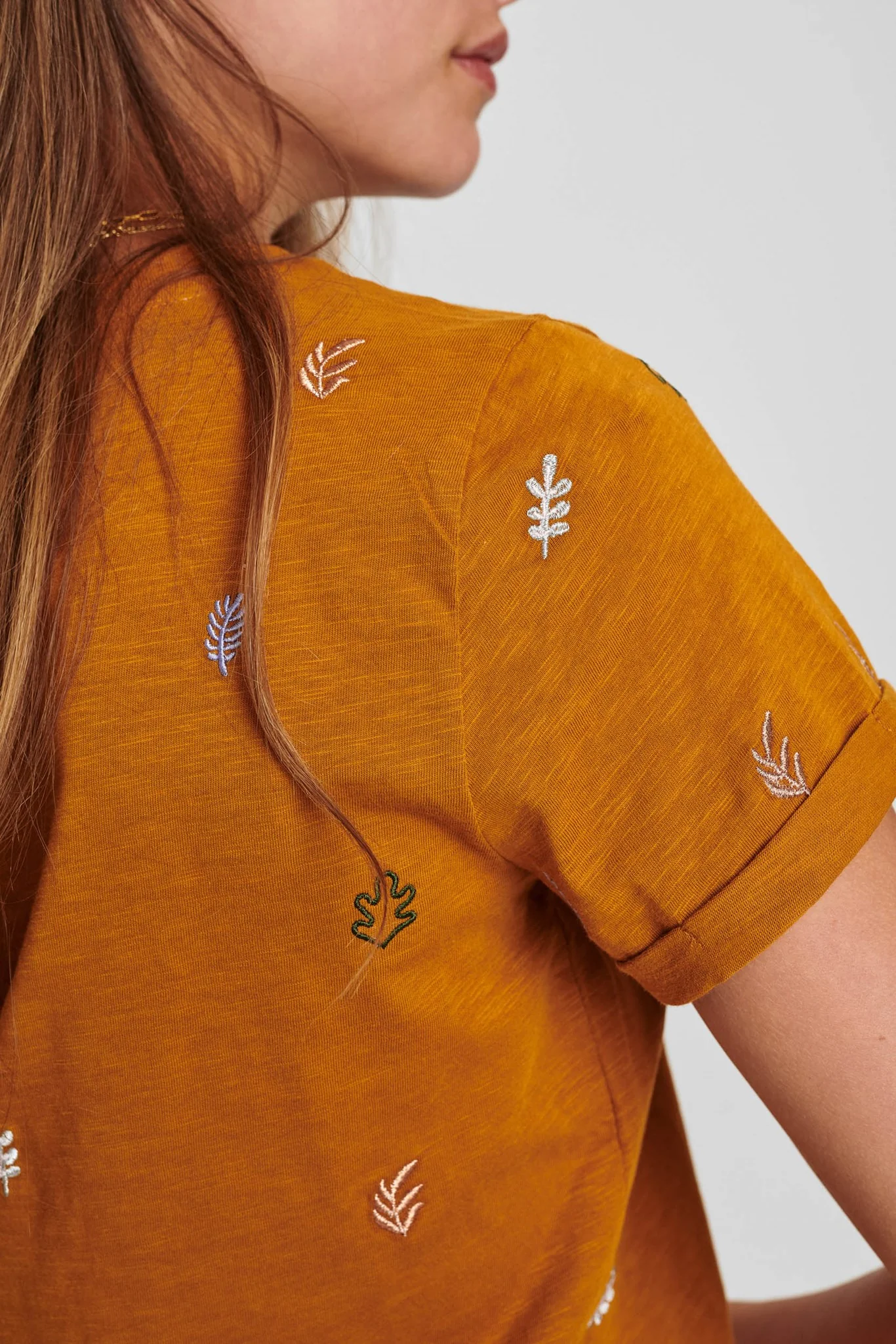 NUBELISE TEE - Cathay Spice - Image 5