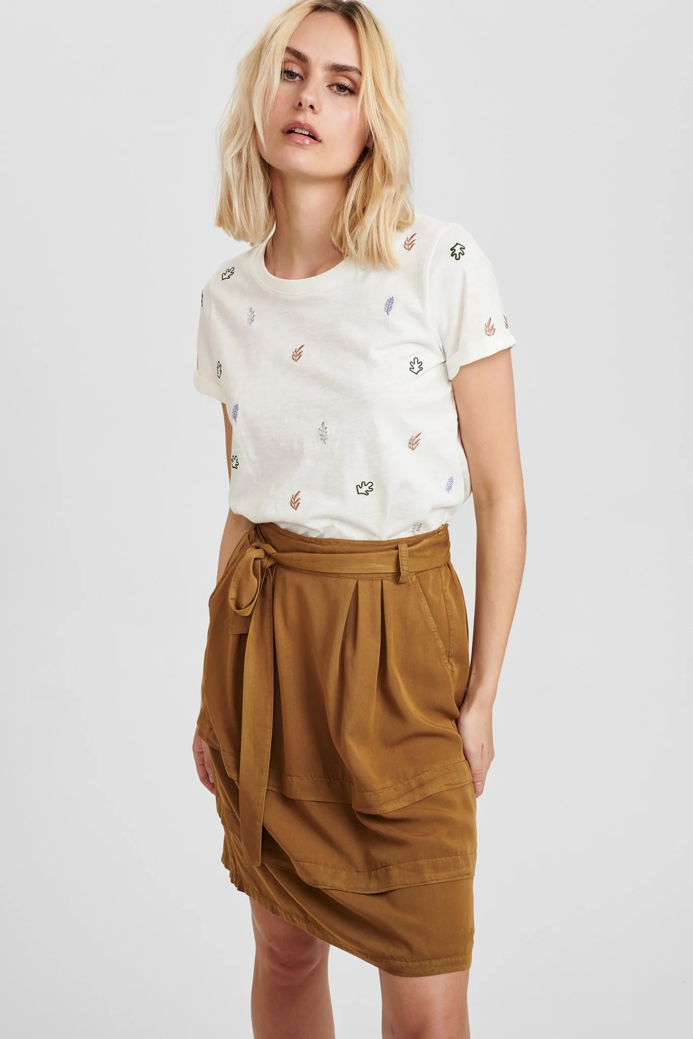 NUBELISE TEE - Cloud Dancer - Image 6