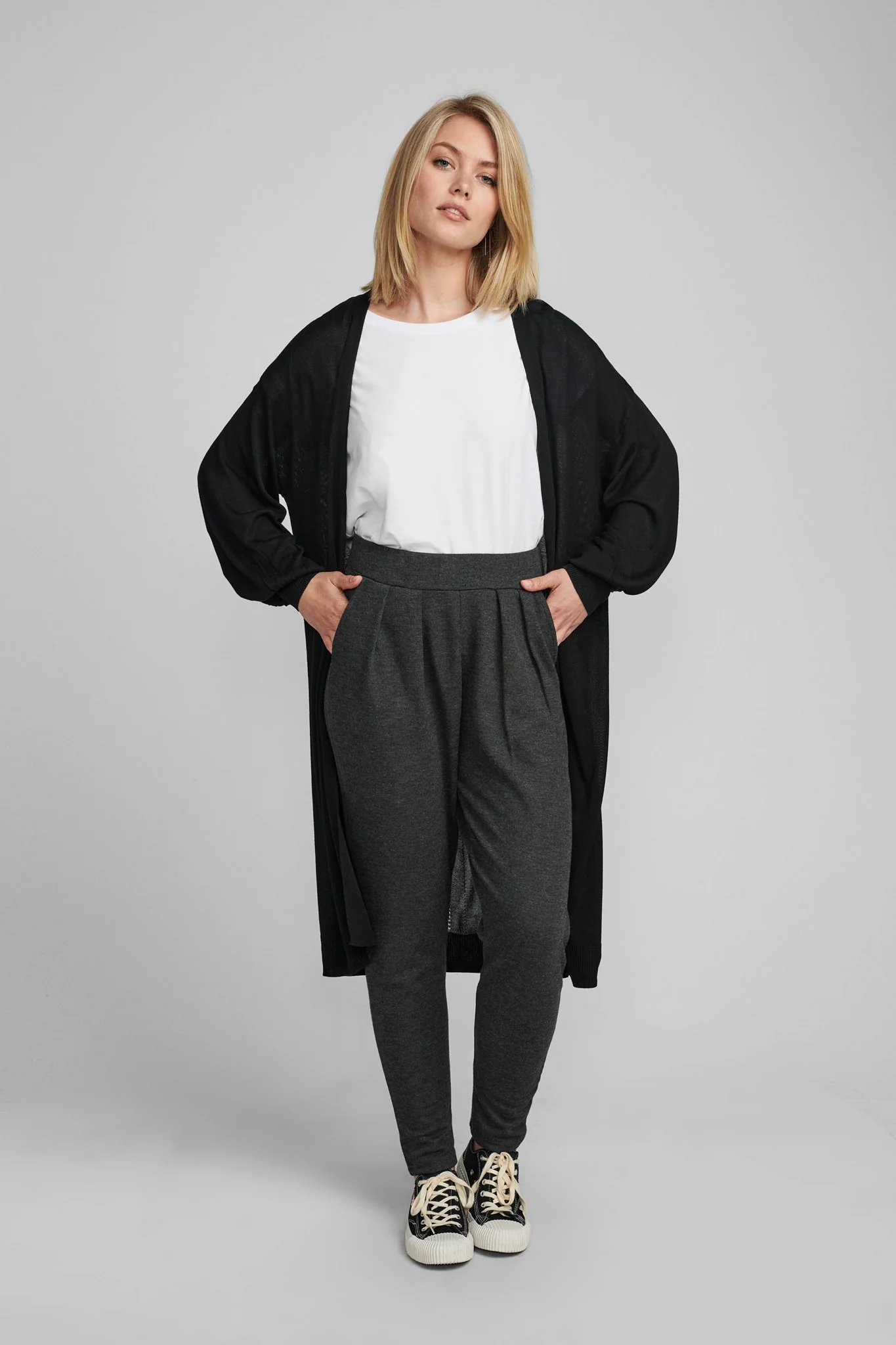 NUBIA LONG CARDIGAN - NOOS - Caviar - Image 3