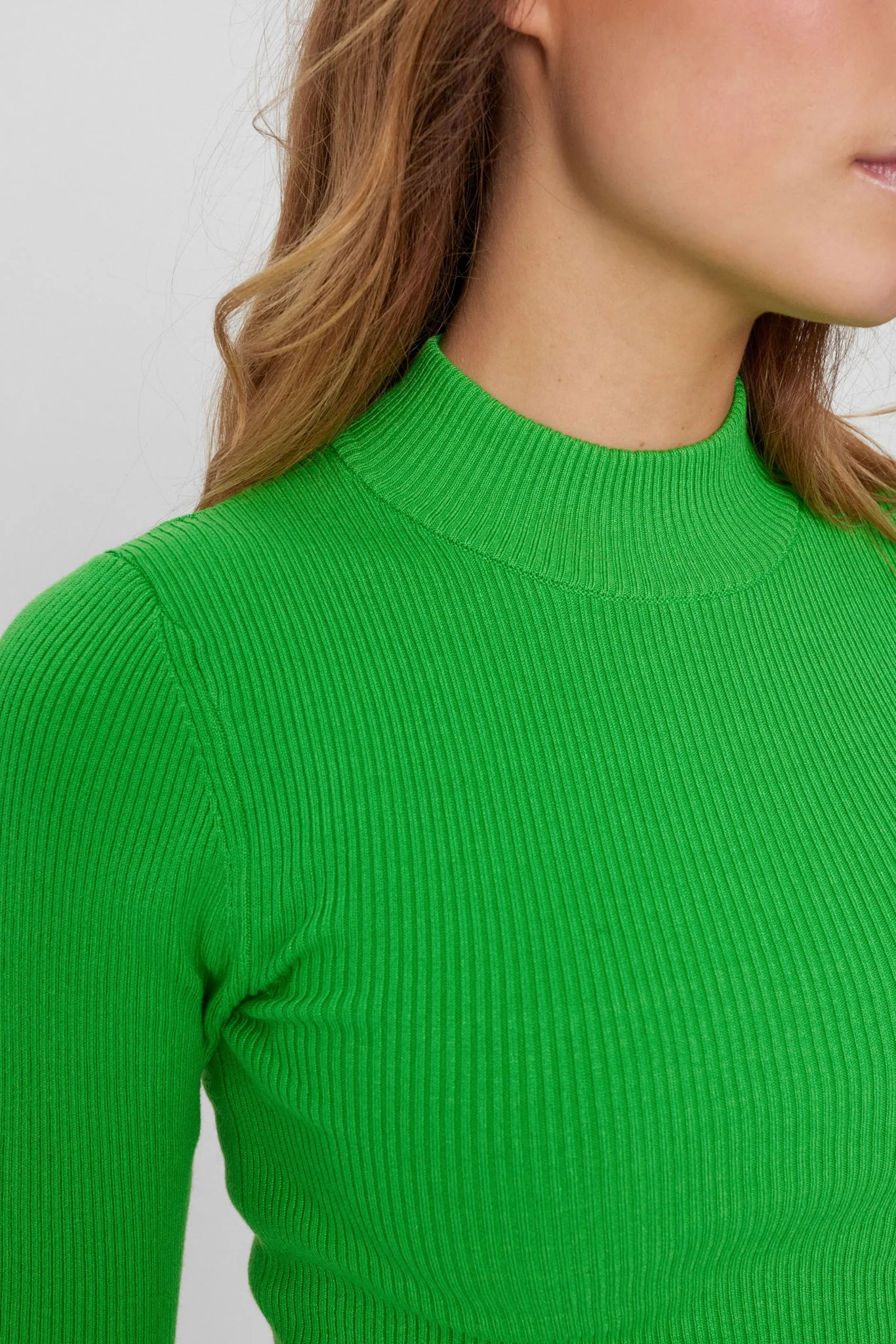NUBIA SS PULLOVER  - Classic Green - Image 4