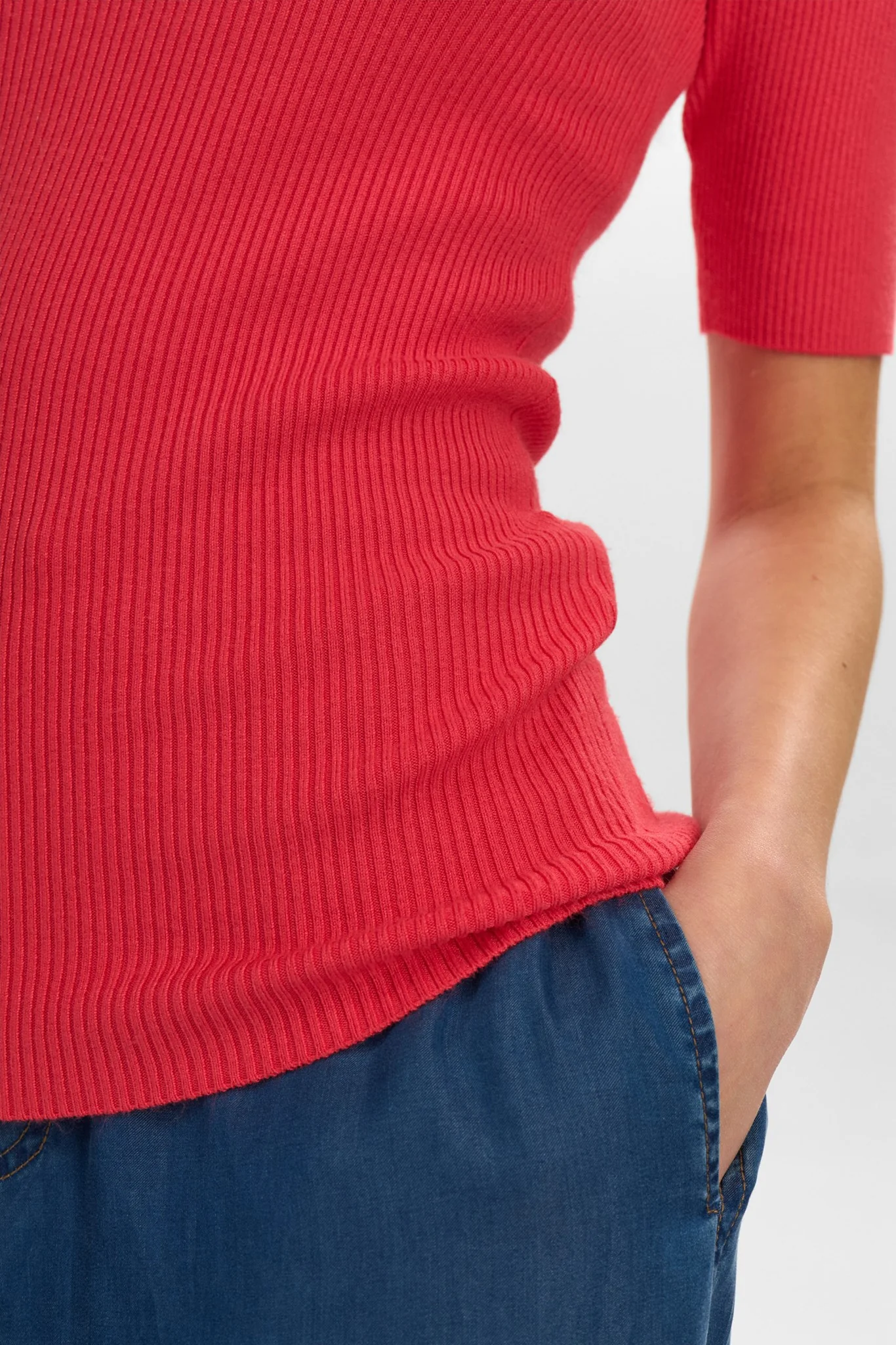 NUBIA SS PULLOVER  - Geranium - Image 5