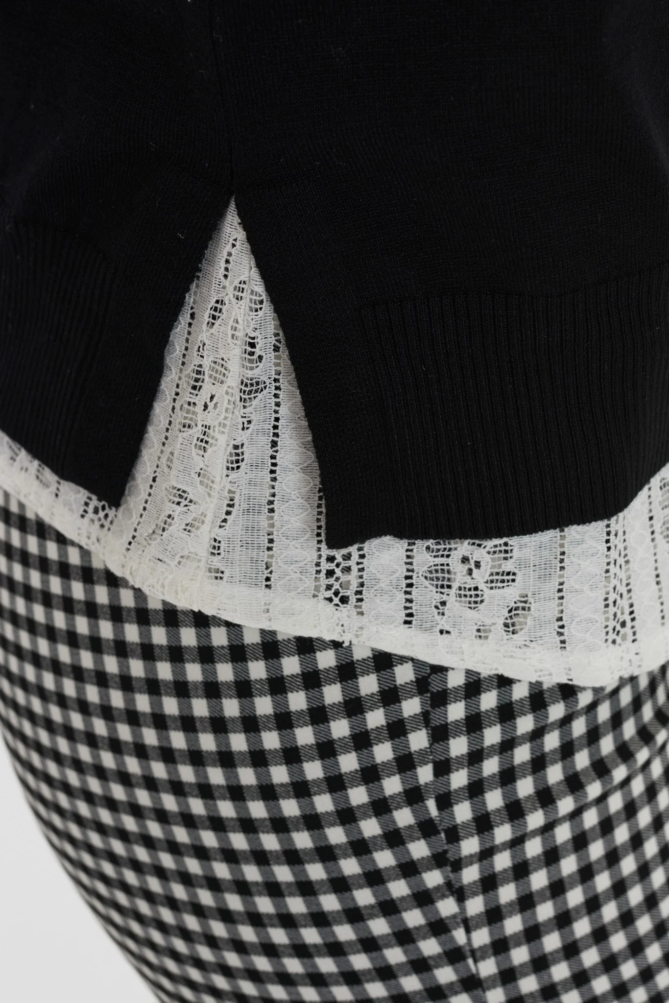 NUBIA VEST - NOOS - Caviar - Image 5