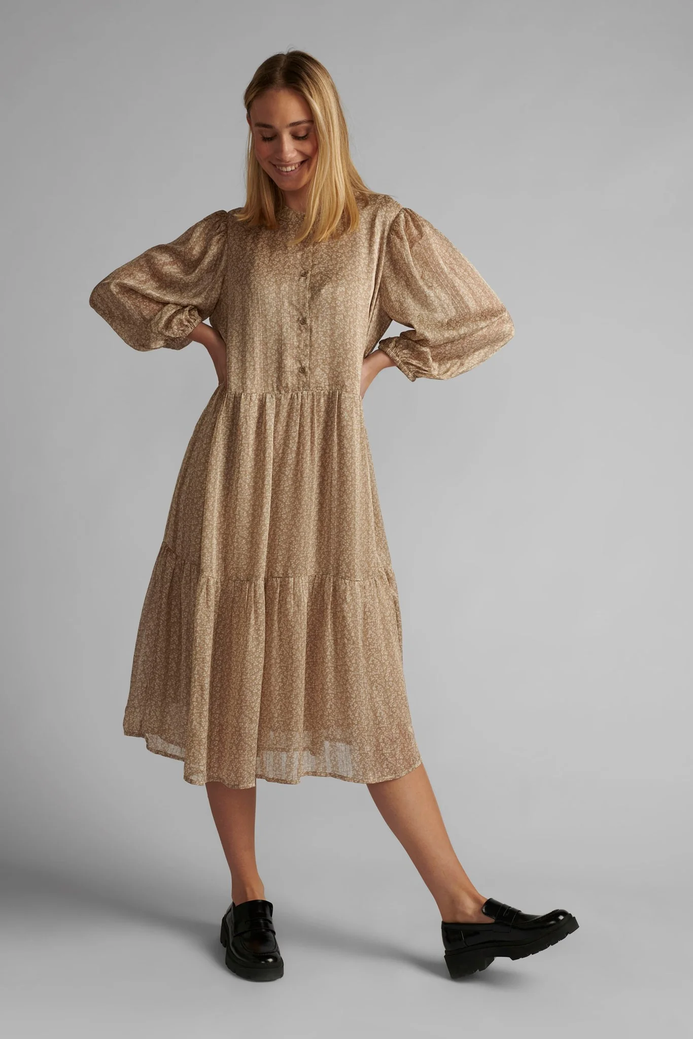 NUBIANCA DRESS - Sesame - Image 3