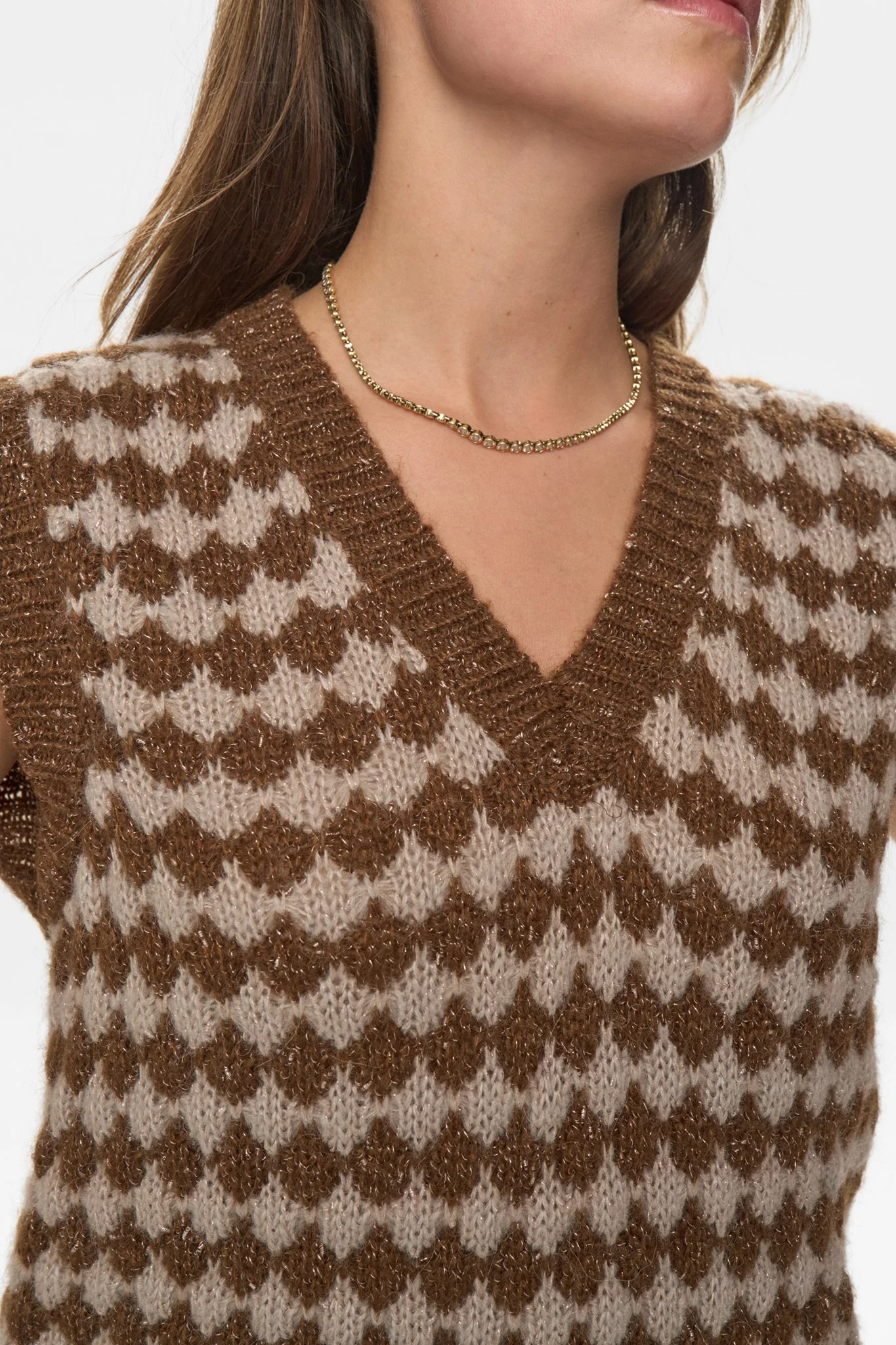 NUBILA VEST  - Emperador - Image 4