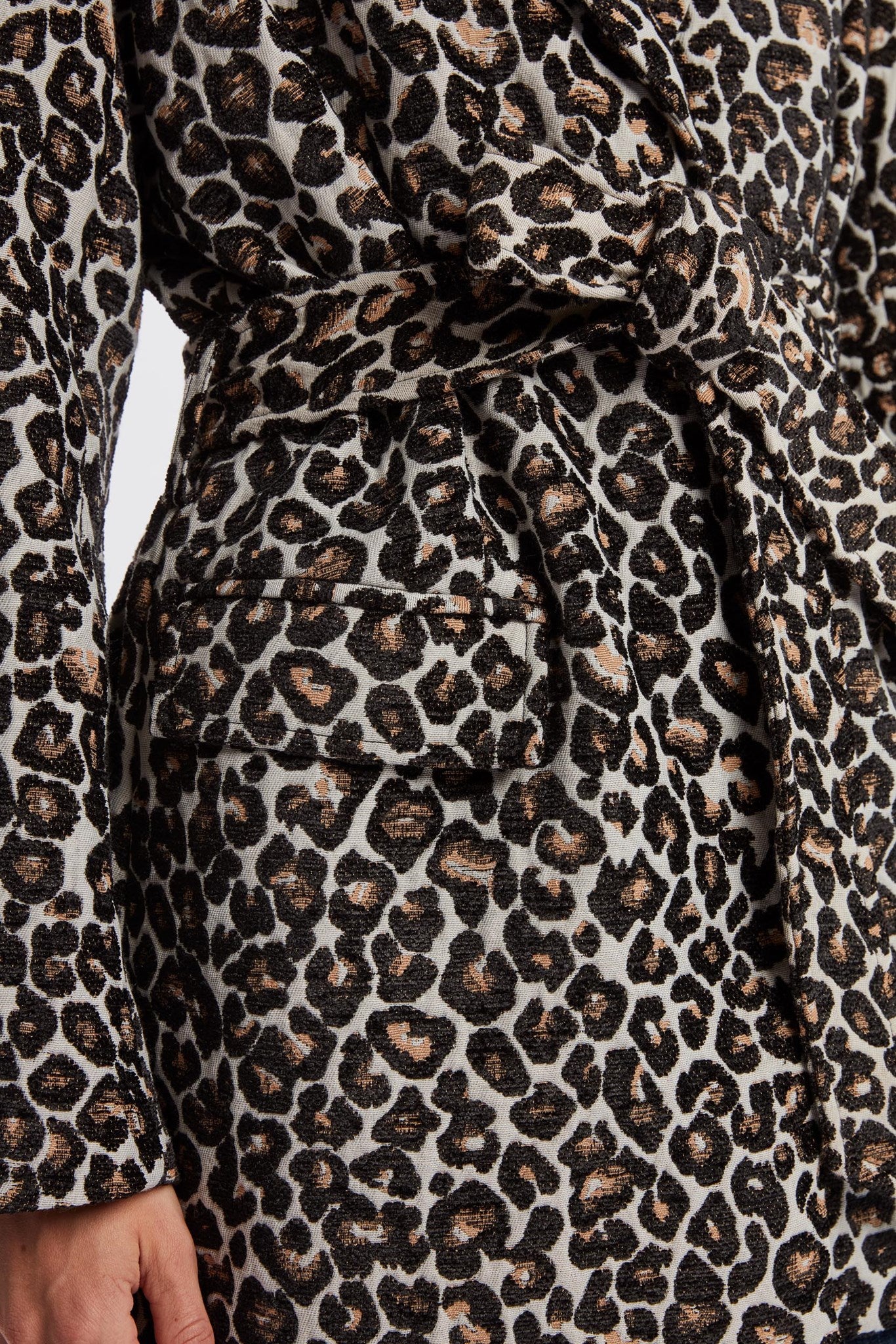 NUBIVA BLAZER JACKET - Caviar - Image 4
