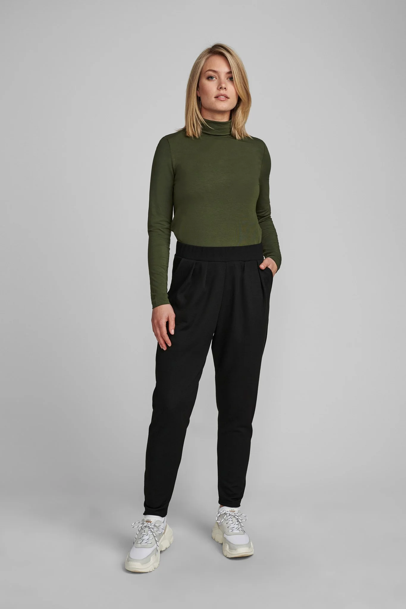 NUBOWIE ROLLNECK - NOOS - Deep Depth - Image 4