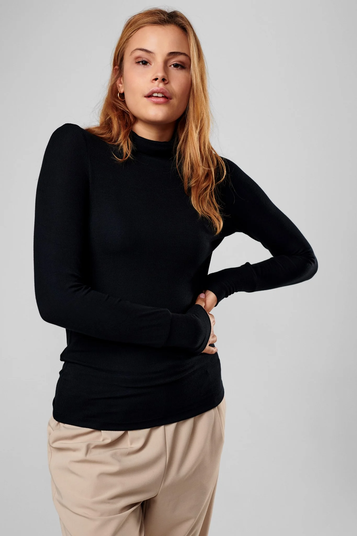 NUBOWIE ROLLNECK RIB - NOOS - Caviar - Image 6