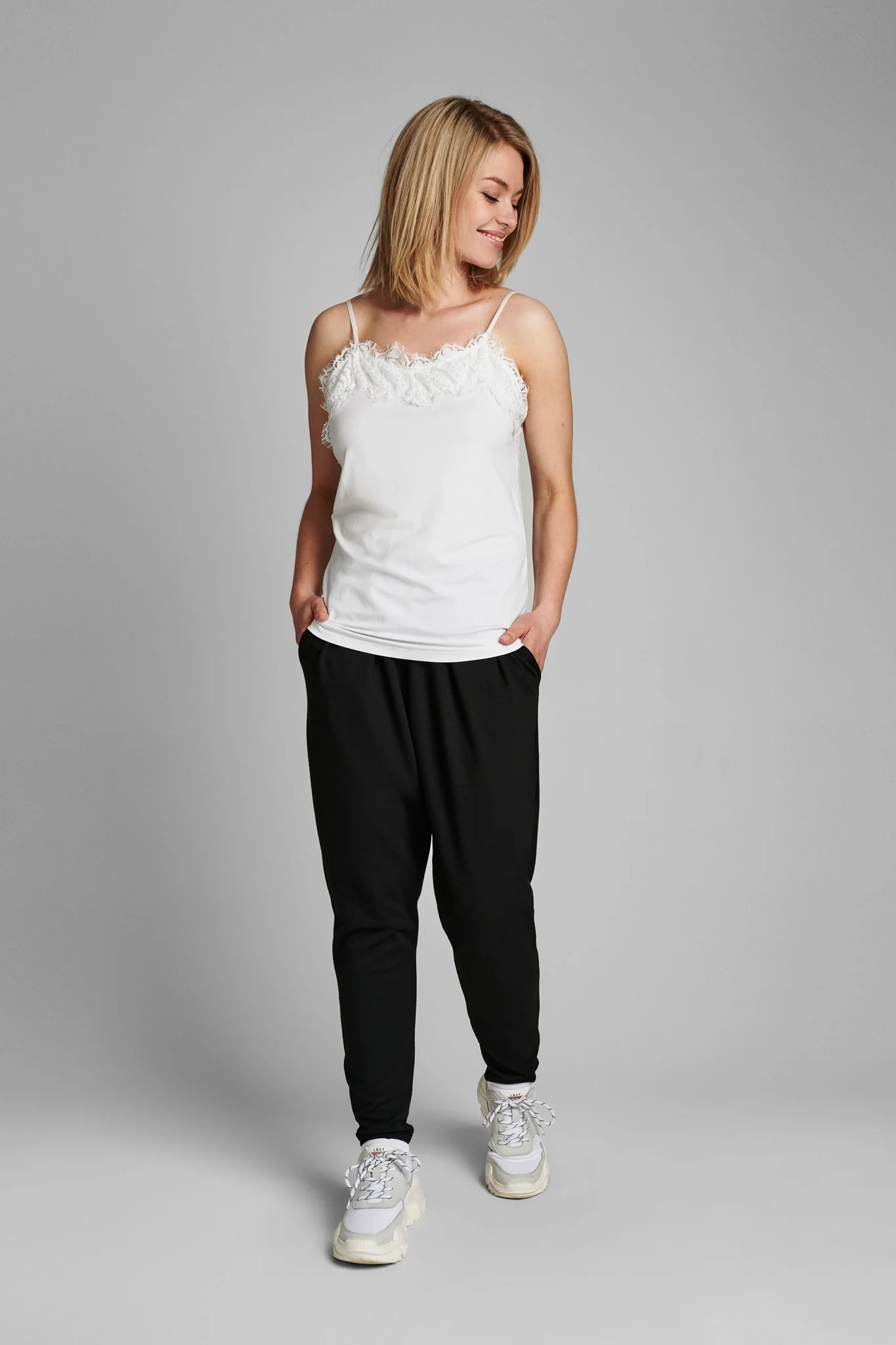 NUBOWIE SINGLET - NOOS - Bright White - Image 3