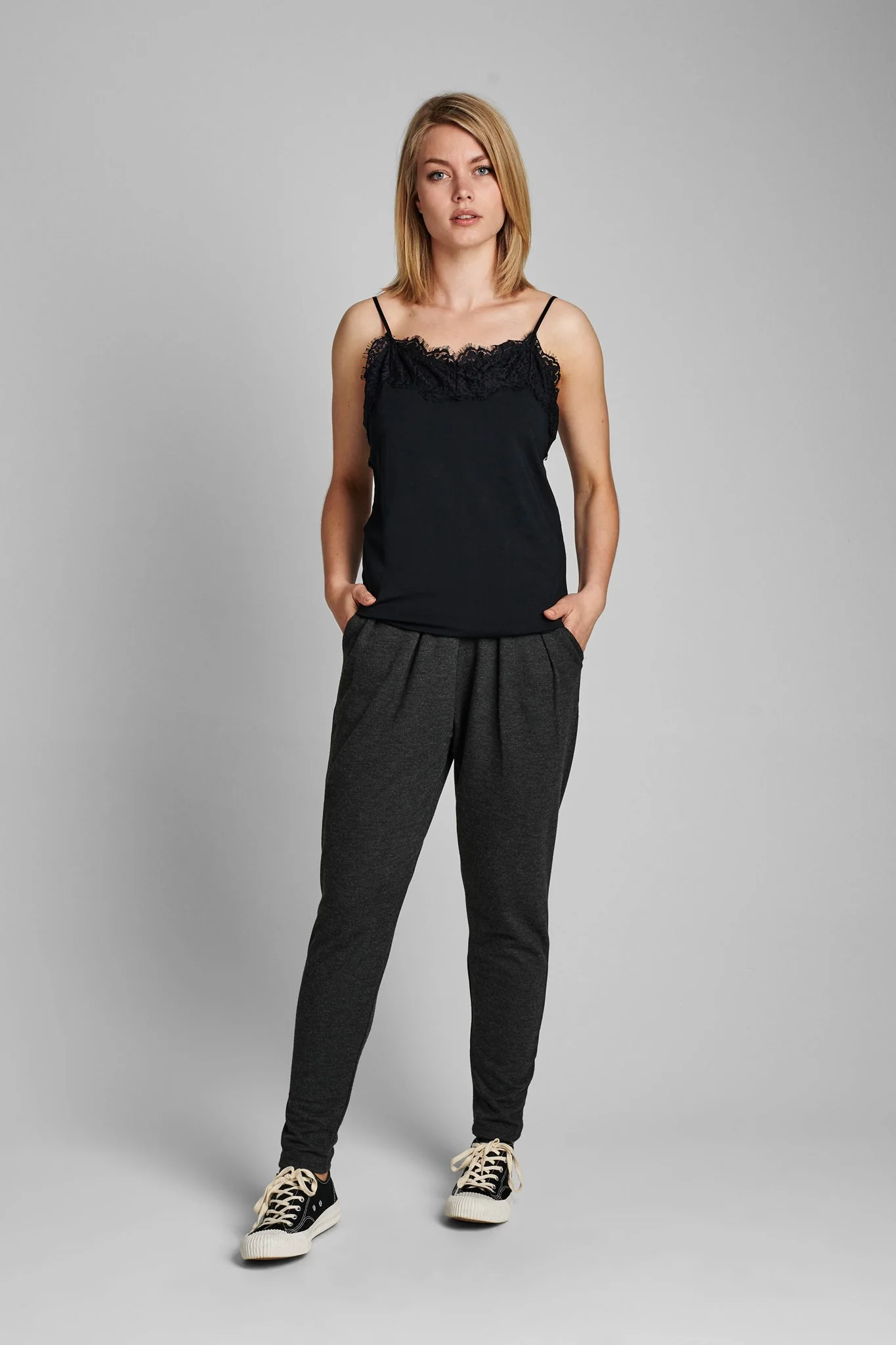 NUBOWIE SINGLET - NOOS - Caviar - Image 3