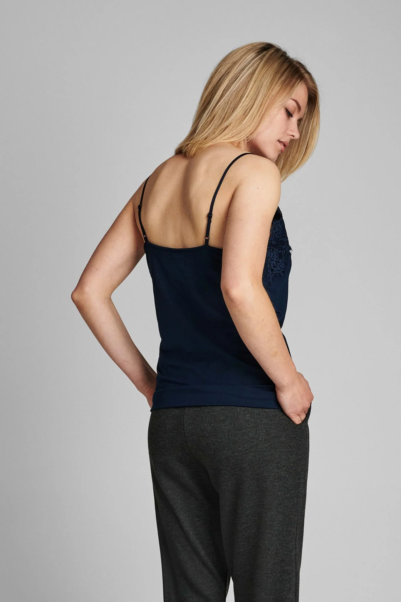 NUBOWIE SINGLET - NOOS - Dark Sapphire - Image 2