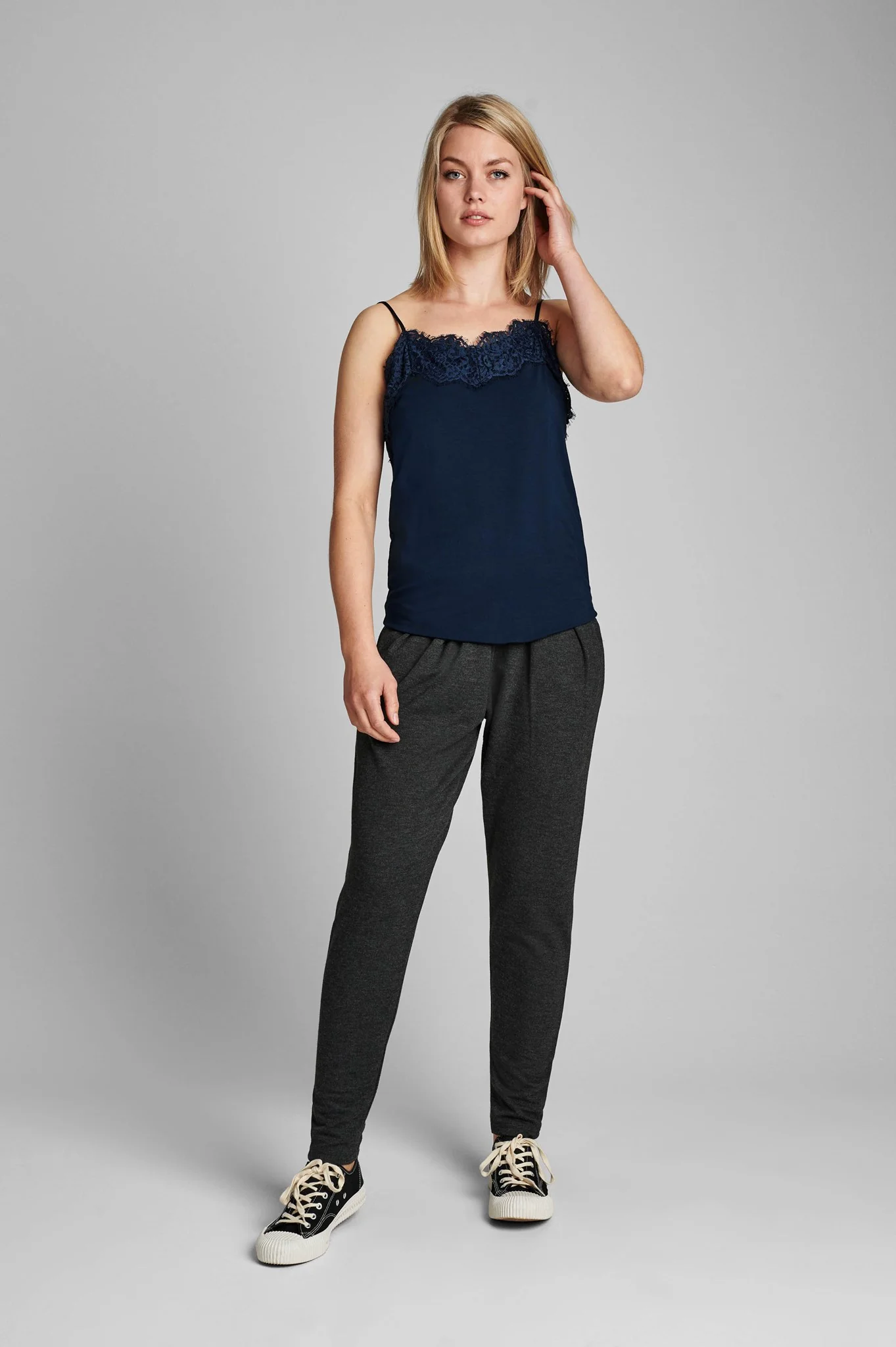 NUBOWIE SINGLET - NOOS - Dark Sapphire - Image 3