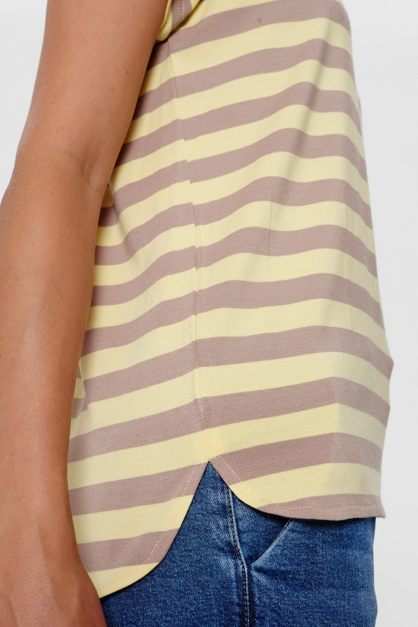 NUBOWIE T-SHIRT - NOOS - Sesame - Image 5