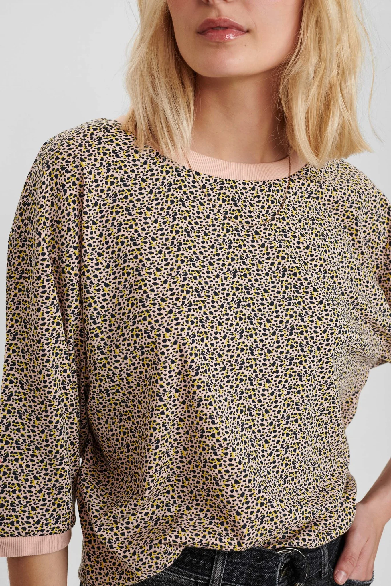 NUBRIGHED BLOUSE - Evening Sand - Image 4