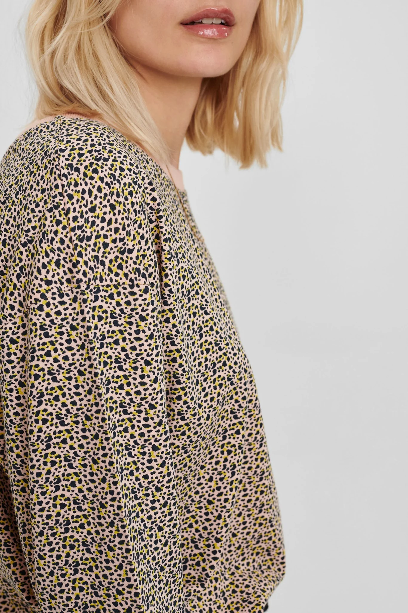 NUBRIGHED BLOUSE - Evening Sand - Image 5