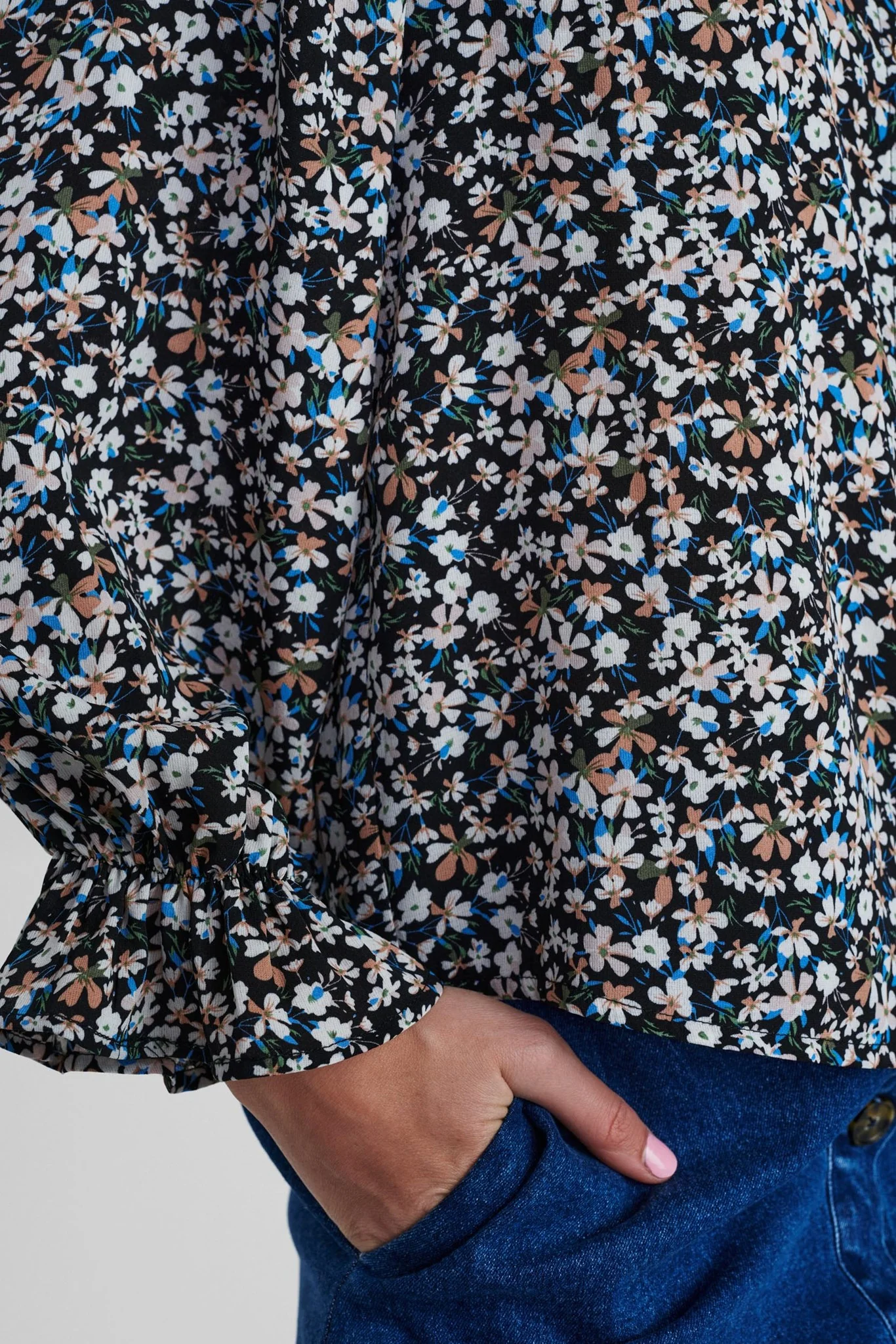 NUCALTUM BLOUSE  - Della Robbia Blue - Image 4