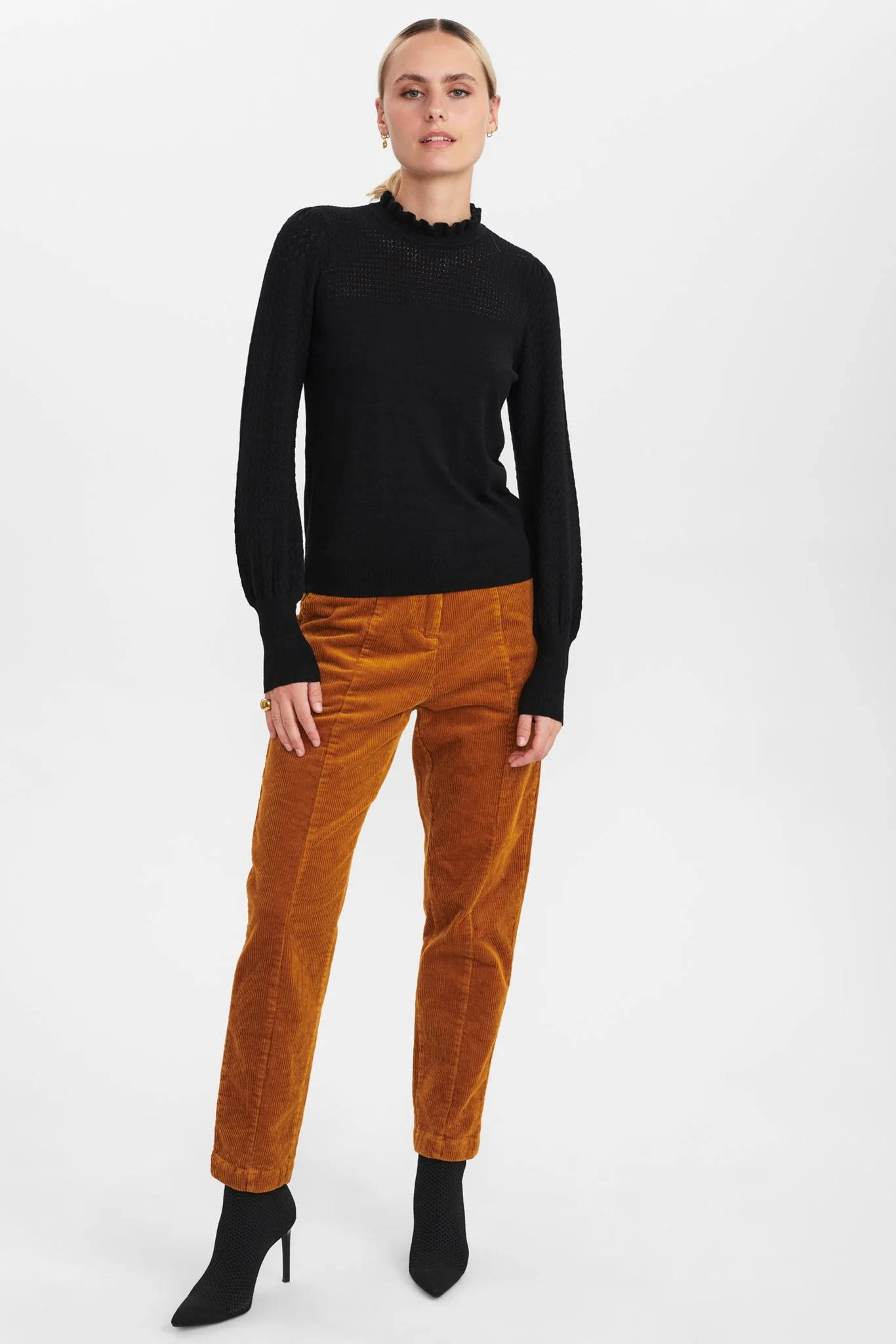 NUCAMELA HIGH NECK - Caviar - Image 3