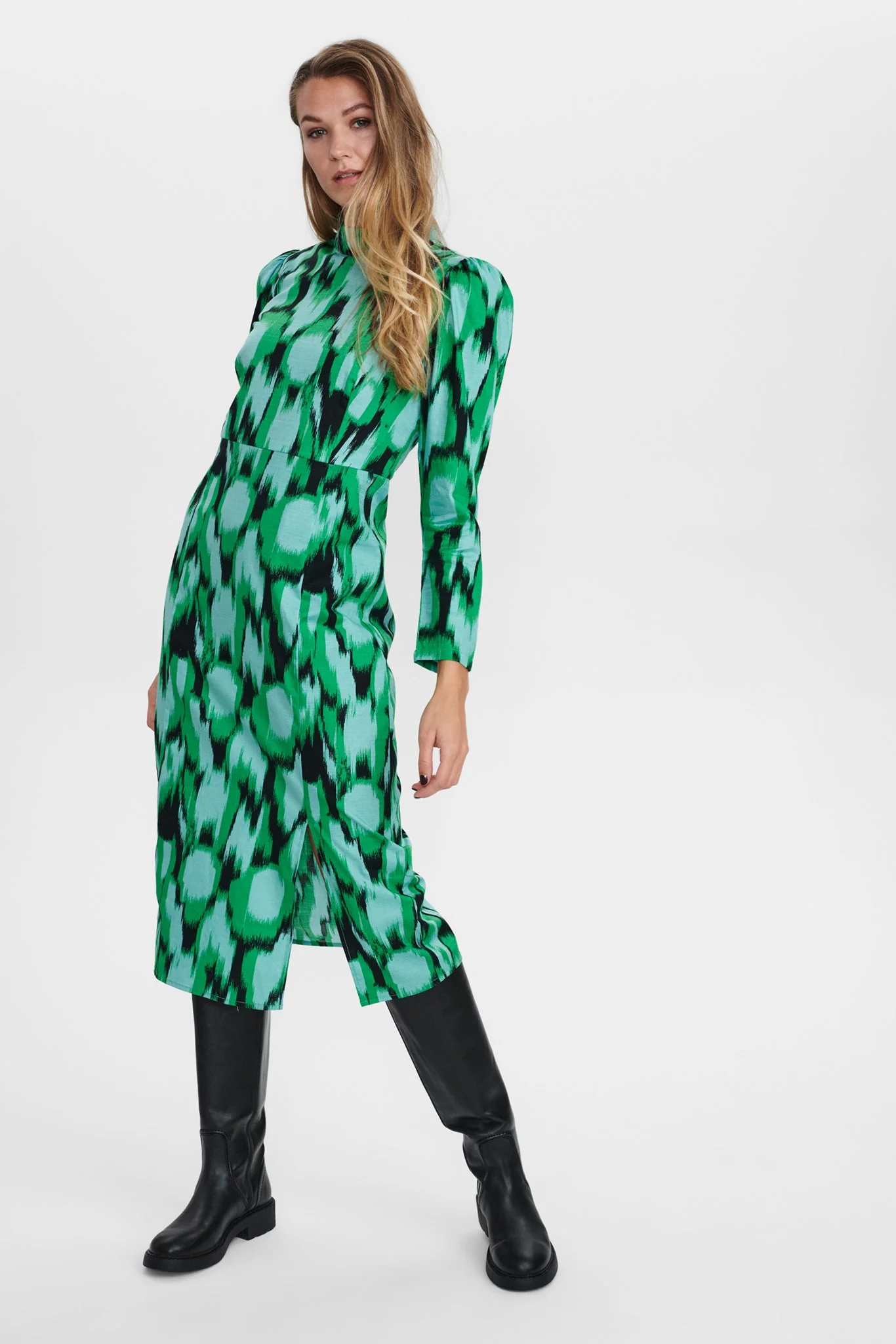 NUCAMRYN DRESS - Caviar - Image 3