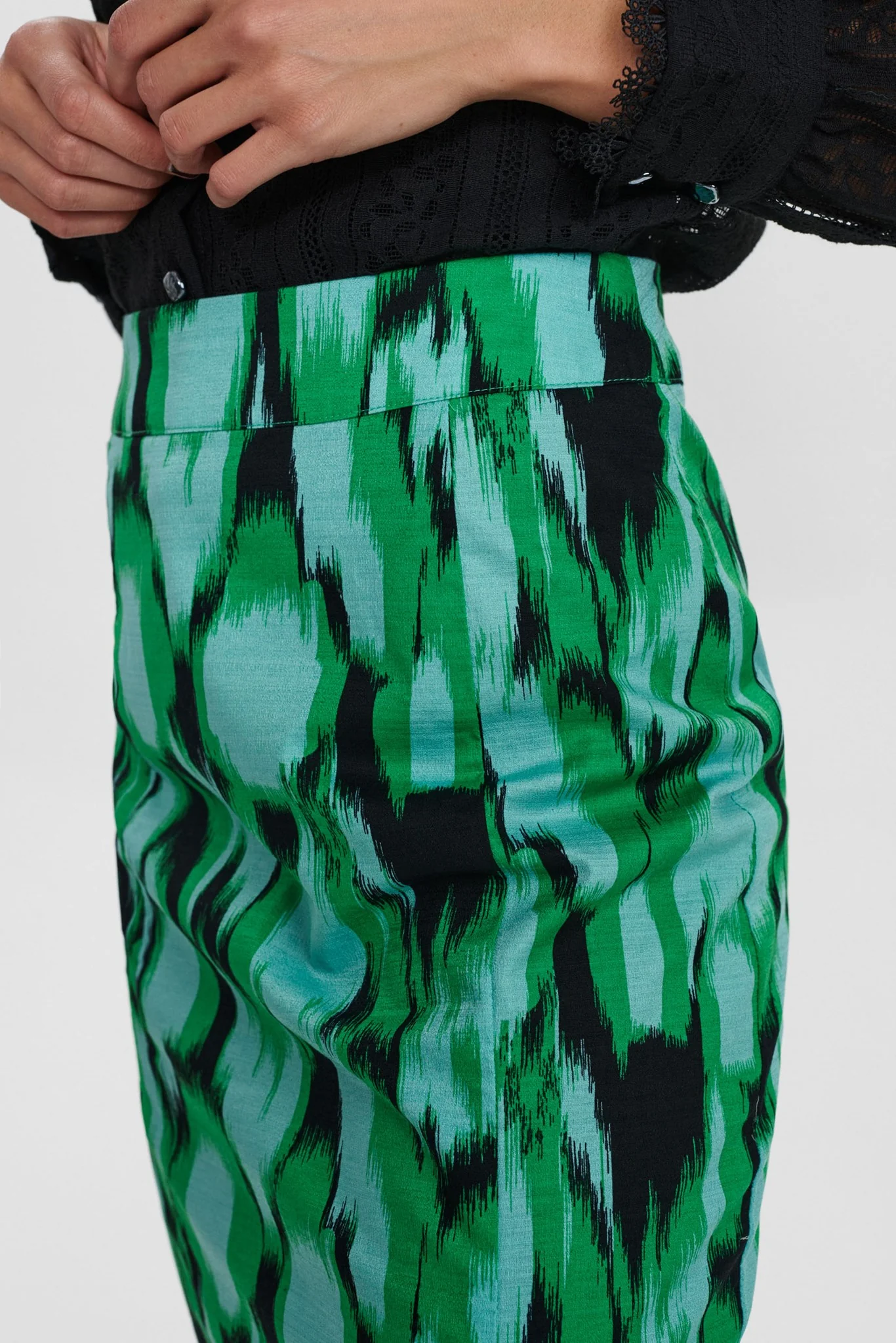 NUCAMRYN SKIRT - Caviar - Image 4