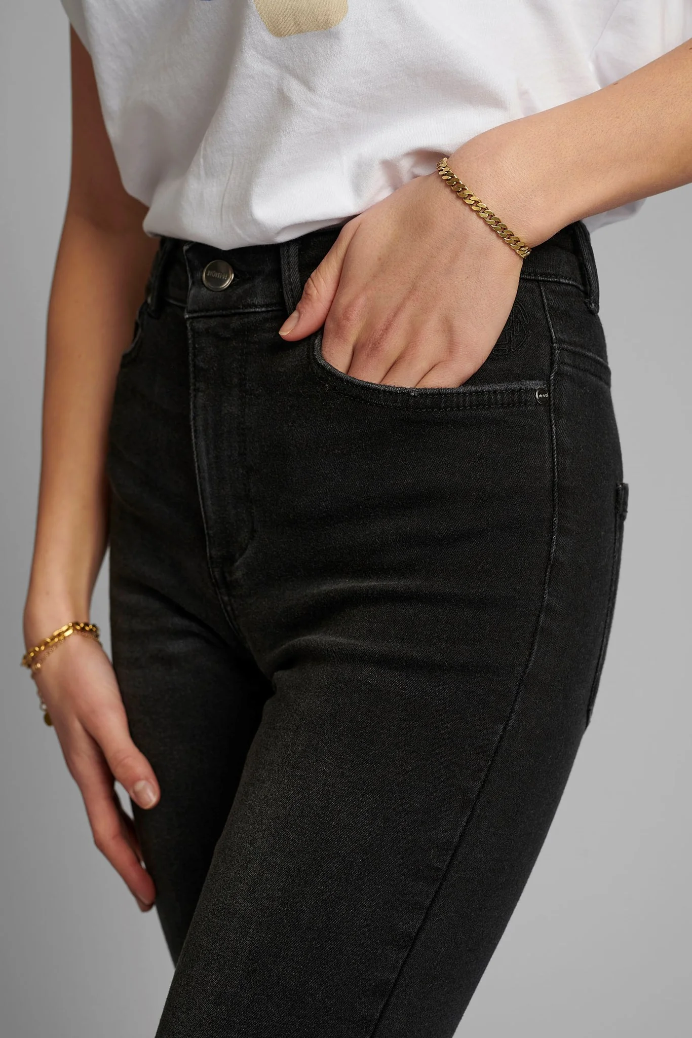 NUCANYON JEANS - Caviar - Image 4