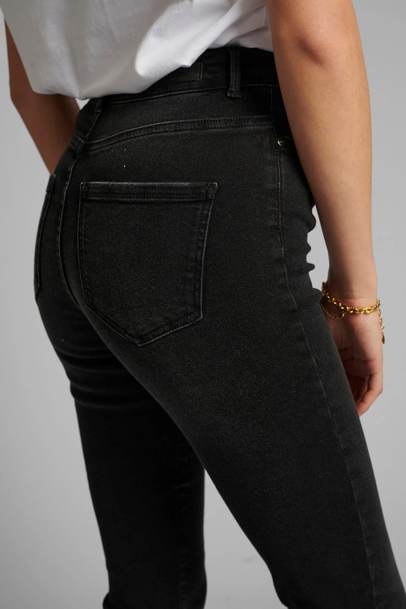 NUCANYON JEANS - Caviar - Image 5