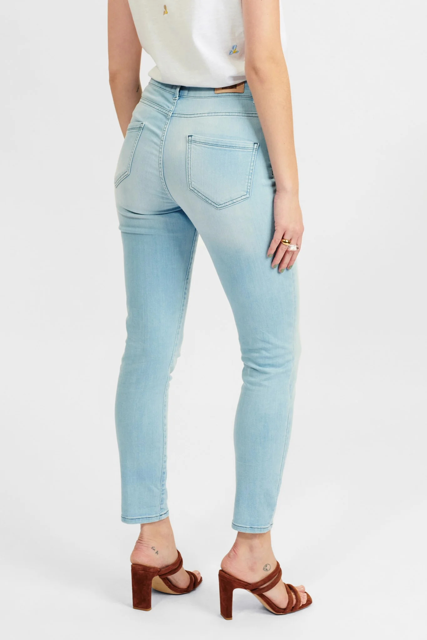 NUCANYON JEANS - Light Blue Denim - Image 2